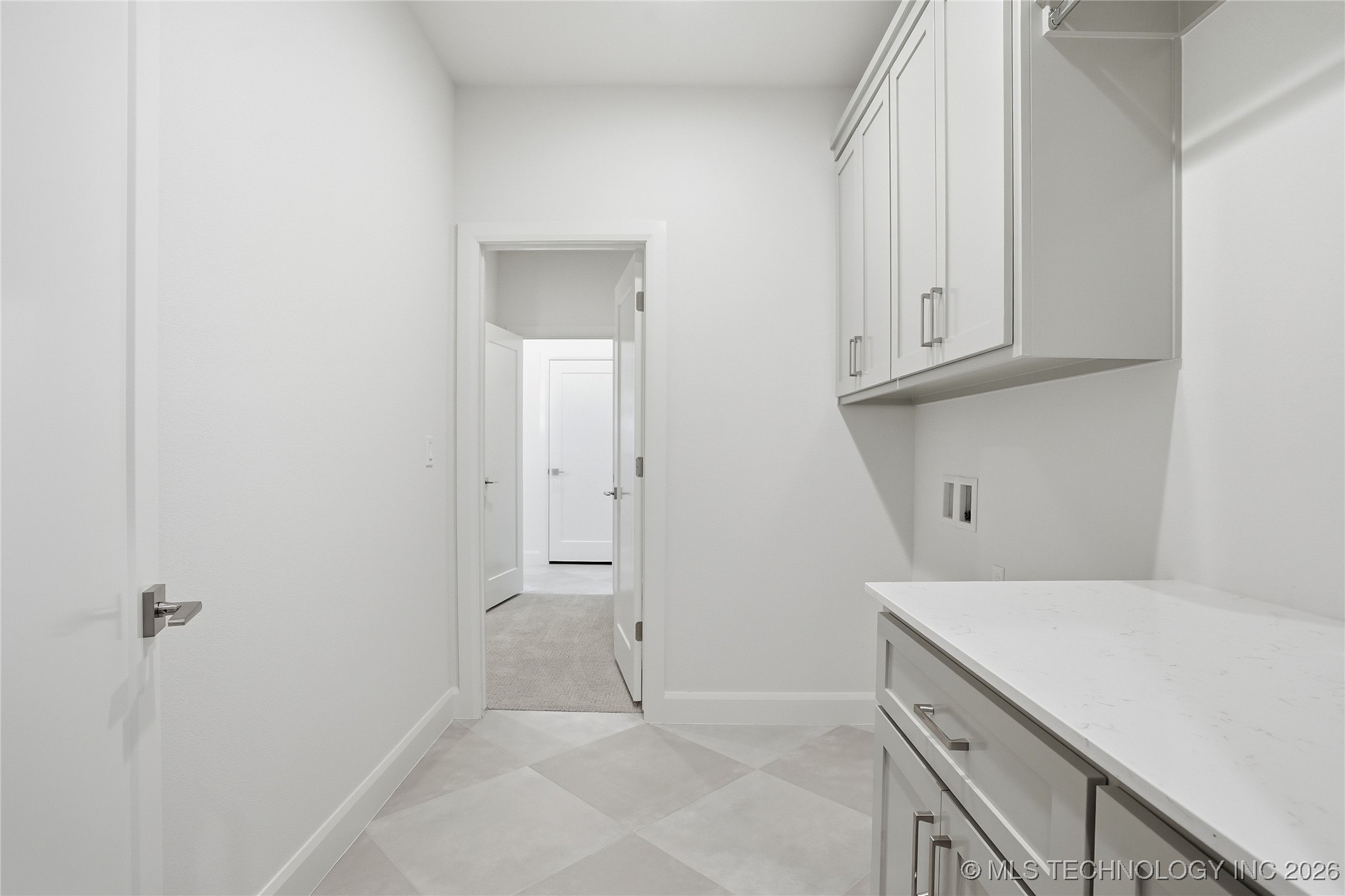 2118 E 138 Street Property Photo 32