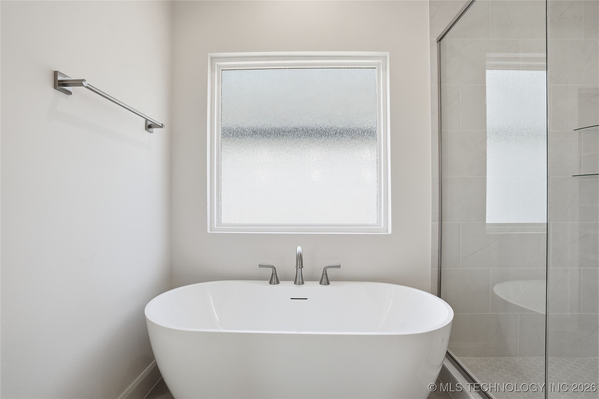 2118 E 138 Street Property Photo 39