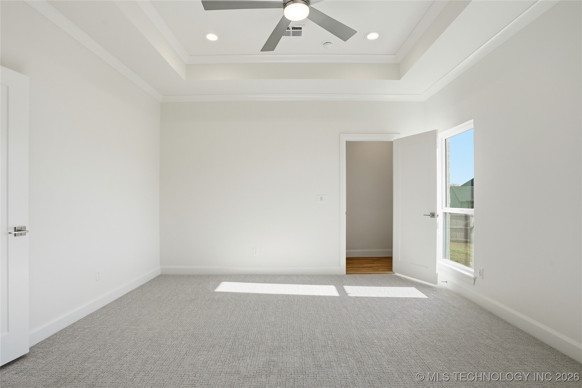 2118 E 138 Street Property Photo 45