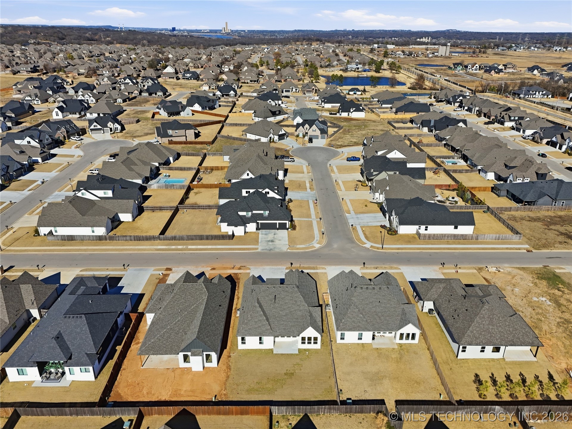 2118 E 138 Street Property Photo 50