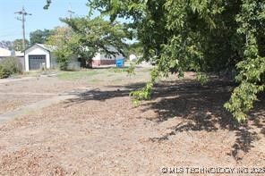 803 E Delaware Avenue Property Photo 2