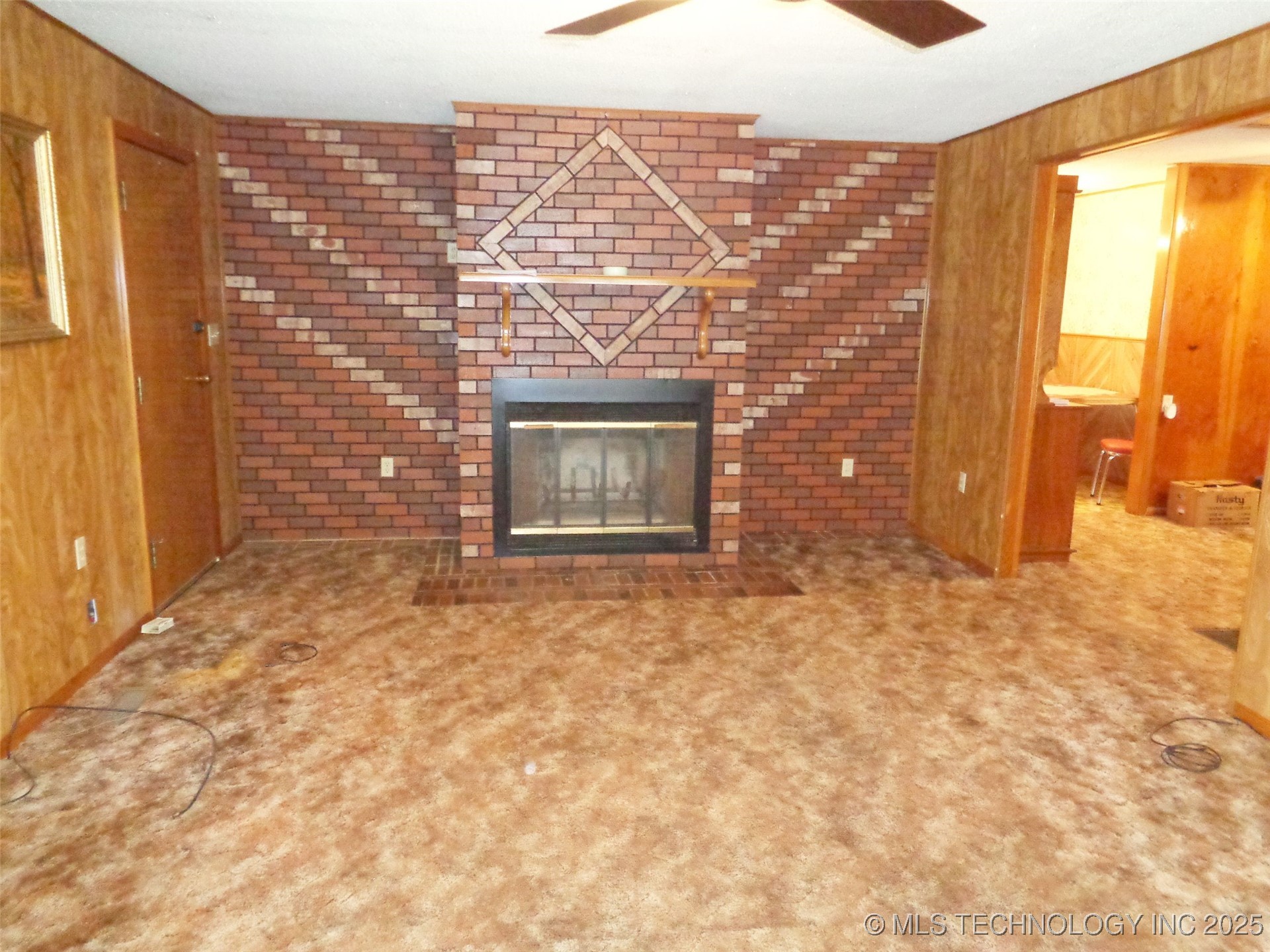 211 Oak Avenue Property Photo 4