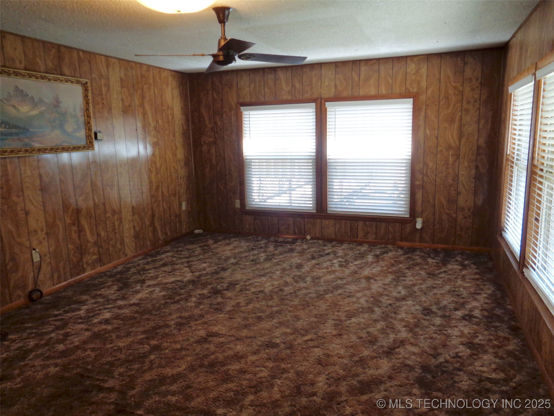 211 Oak Avenue Property Photo 6