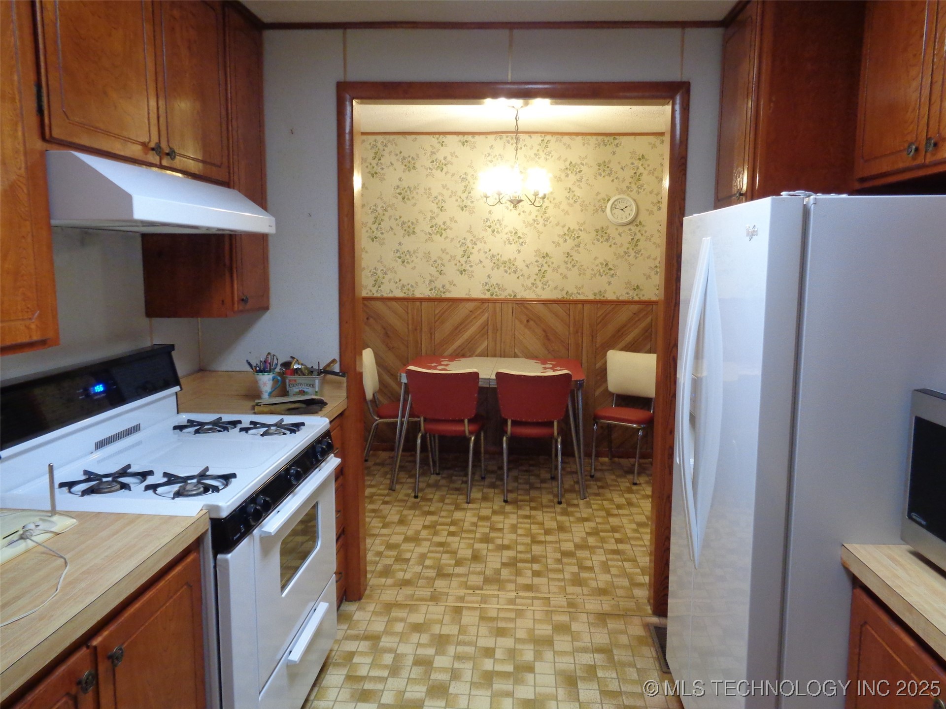 211 Oak Avenue Property Photo 14