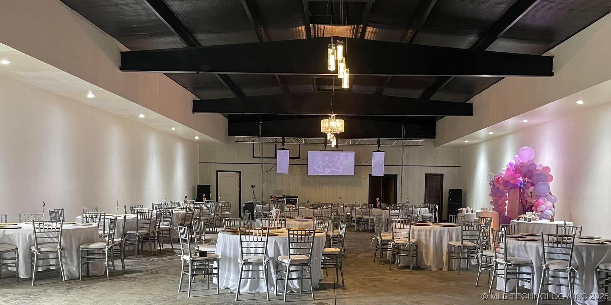 3340 E Smith Ferry Property Photo 2