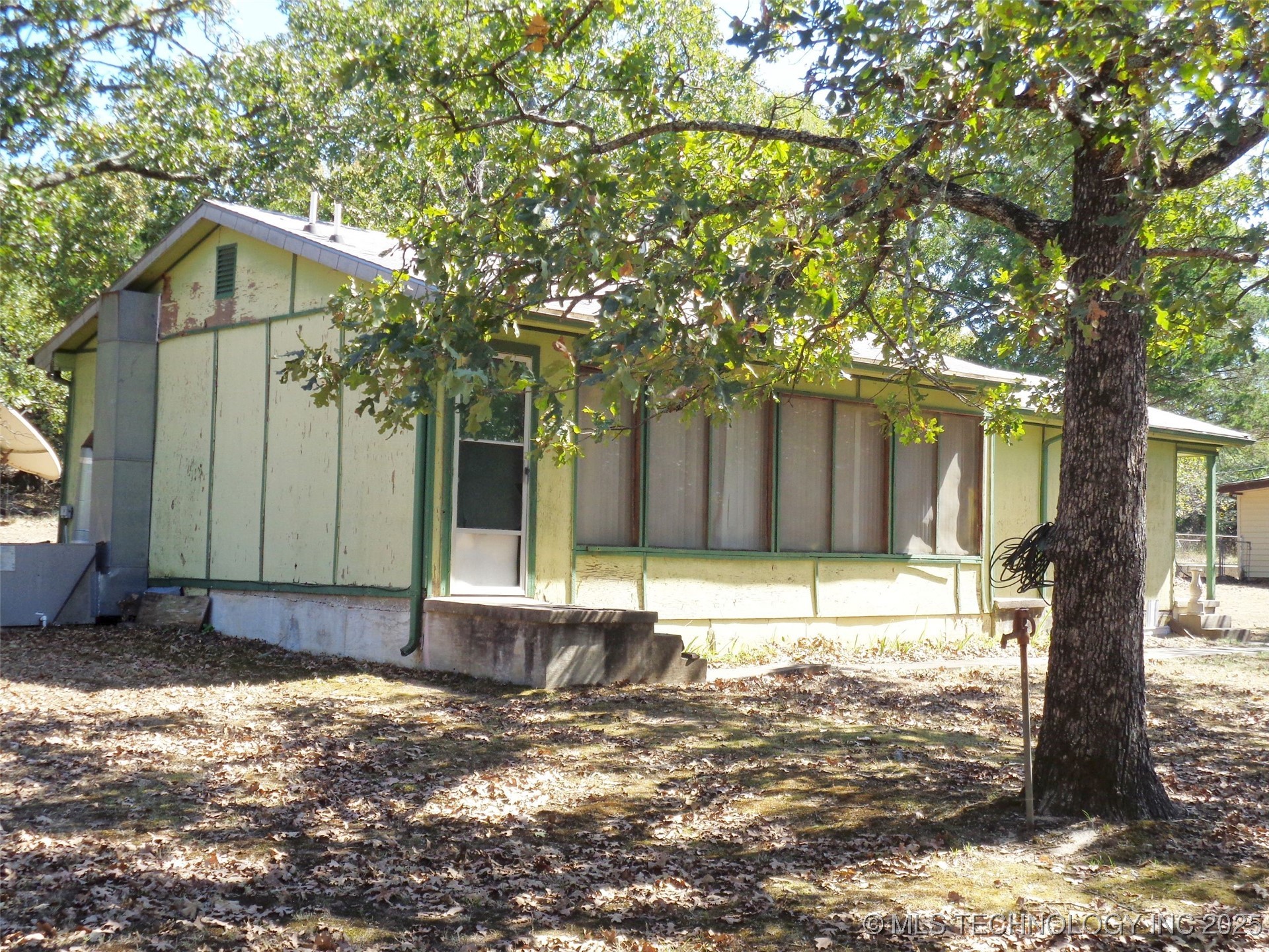 203 Oak Avenue Property Photo 3