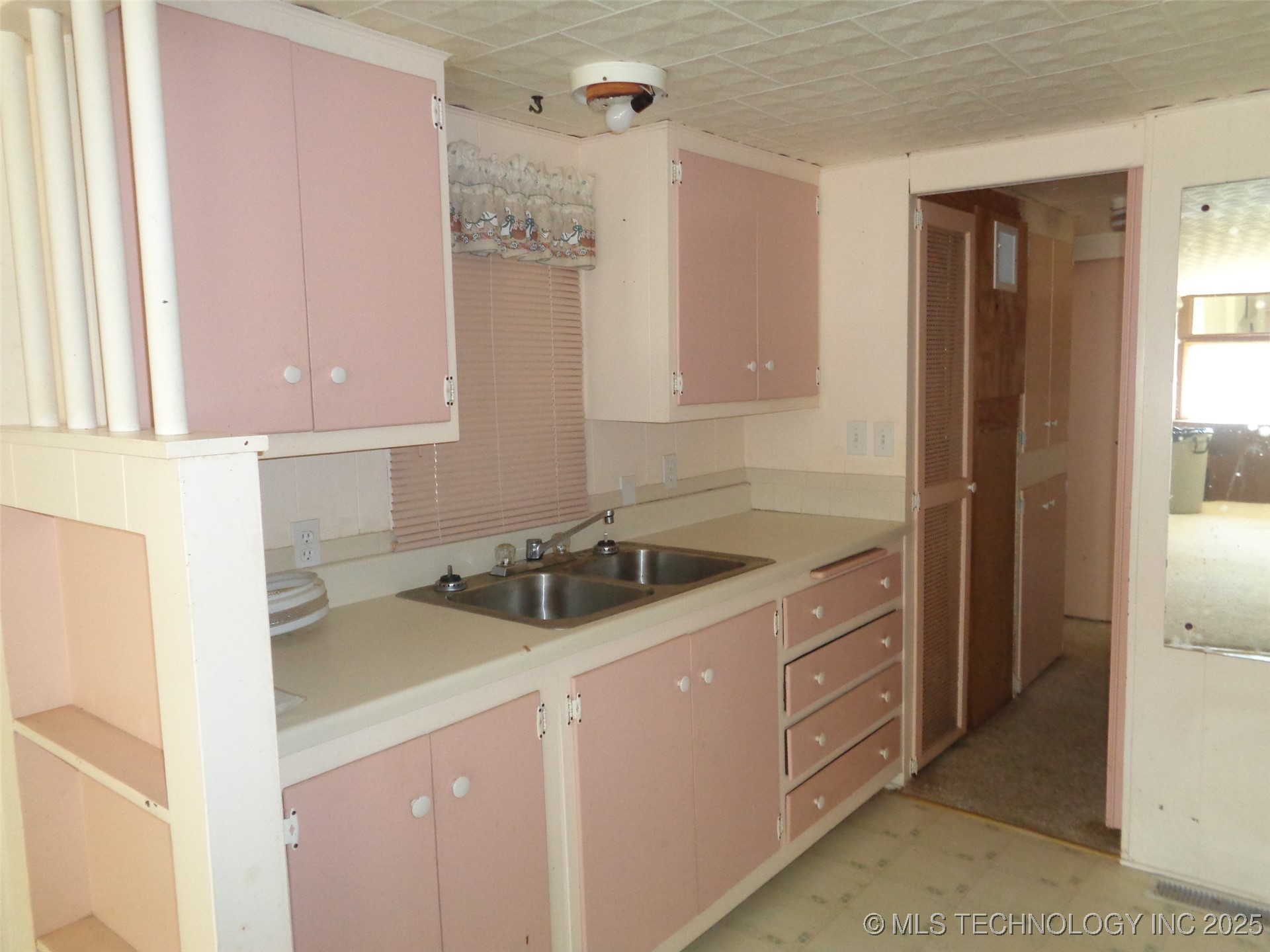 203 Oak Avenue Property Photo 12