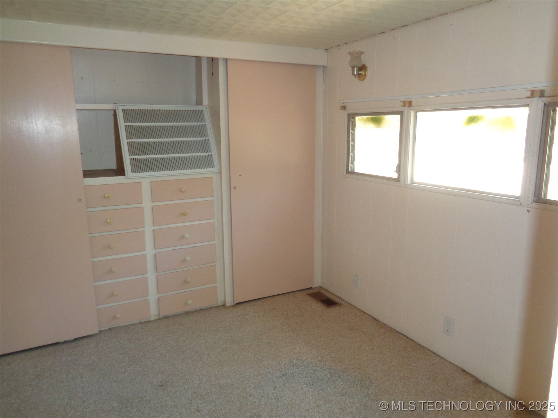 203 Oak Avenue Property Photo 14
