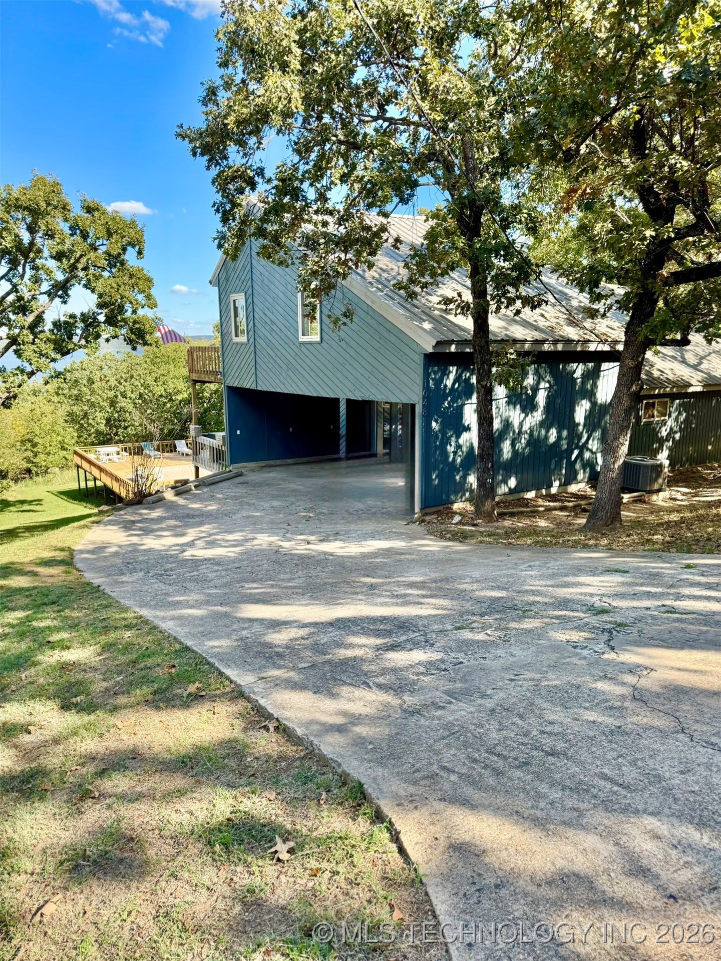 1048 Robin Hood Road Property Photo 2