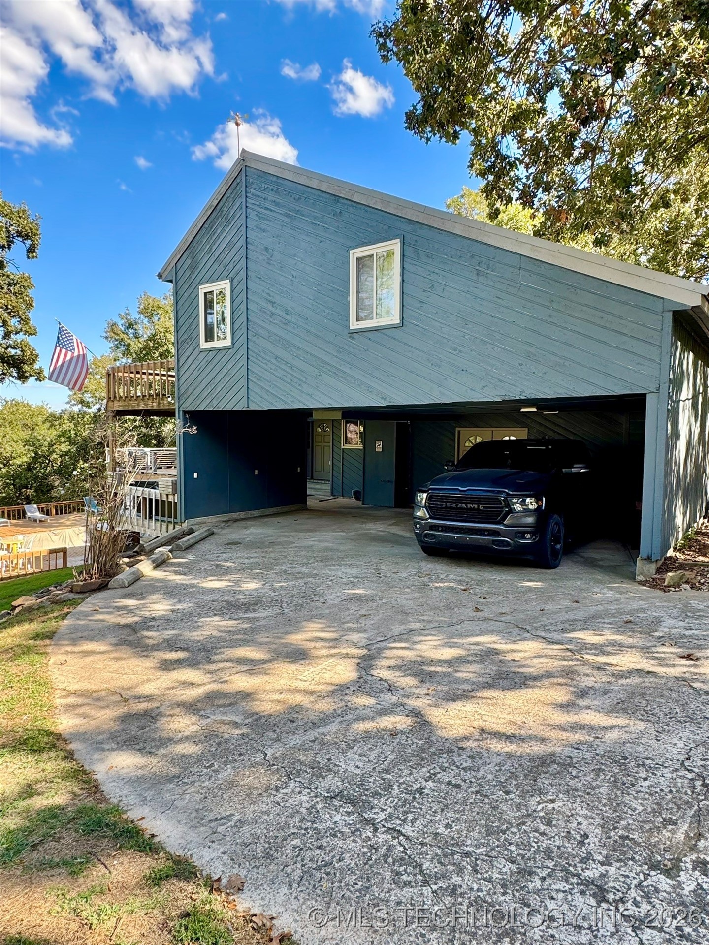 1048 Robin Hood Road Property Photo 4