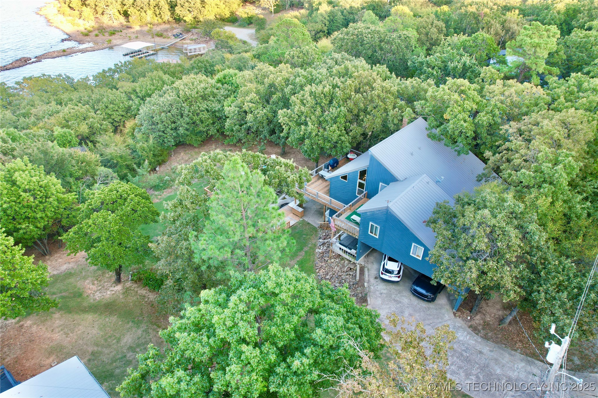 1048 Robin Hood Road Property Photo 8