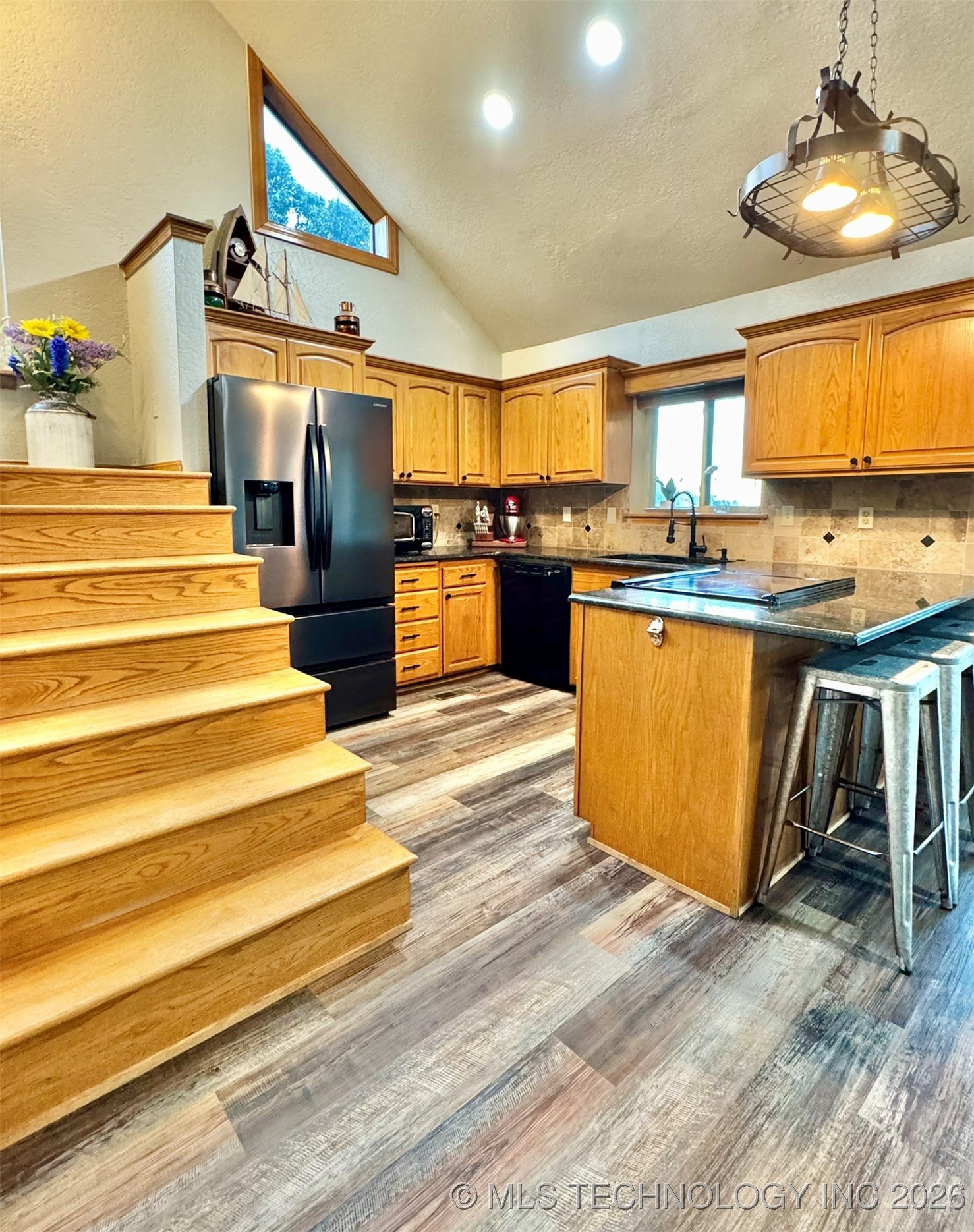 1048 Robin Hood Road Property Photo 19