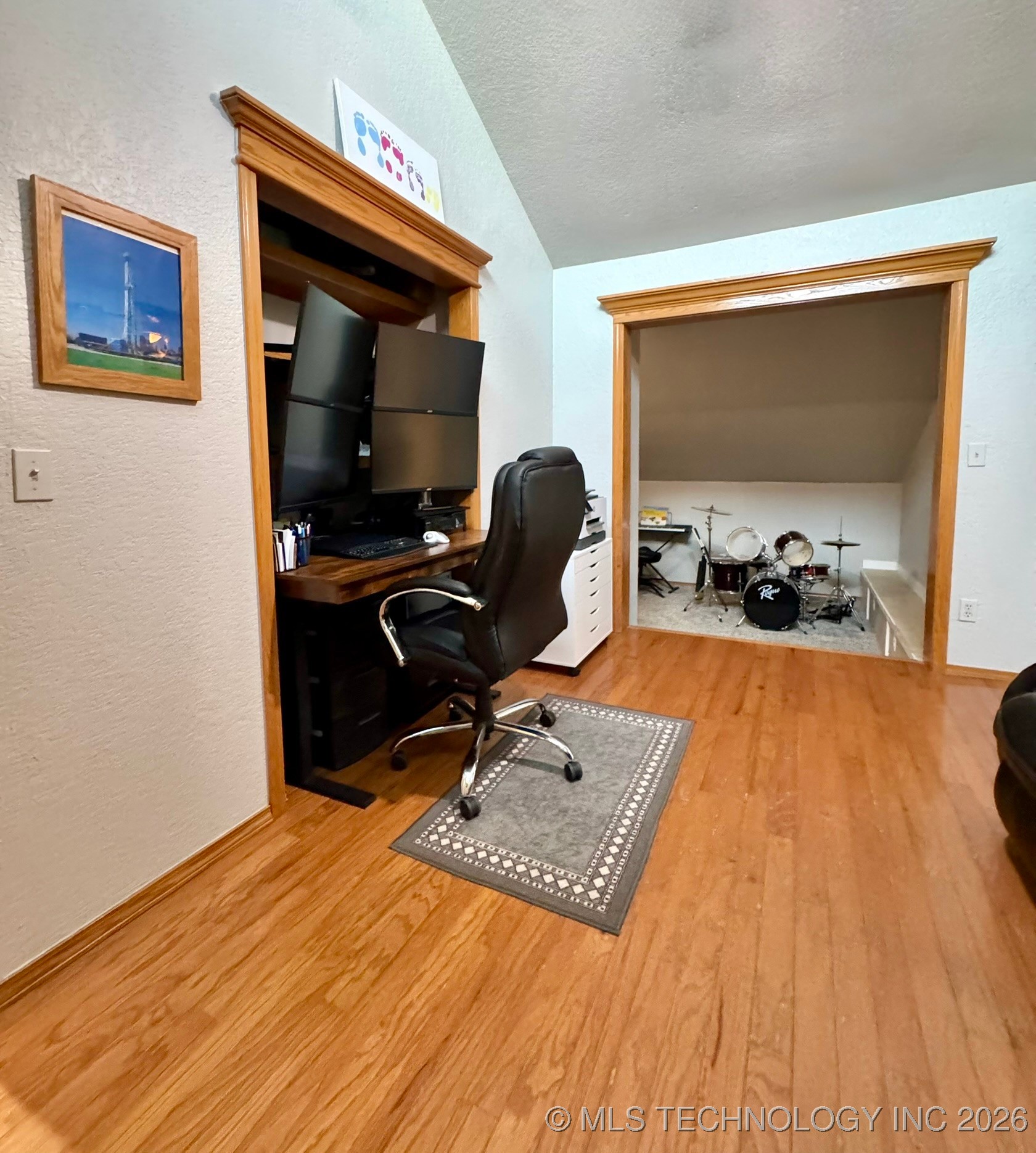 1048 Robin Hood Road Property Photo 30