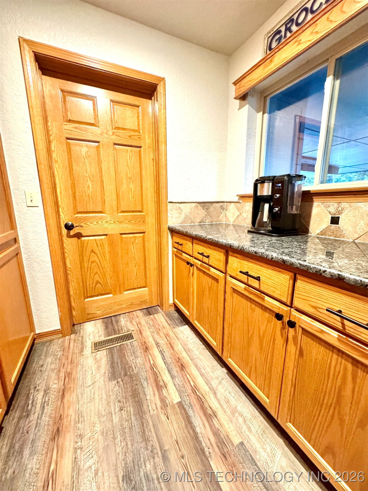 1048 Robin Hood Road Property Photo 44