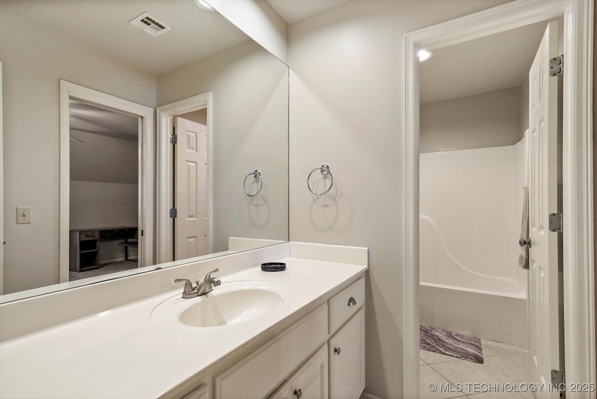 8812 E 110th Street Property Photo 25