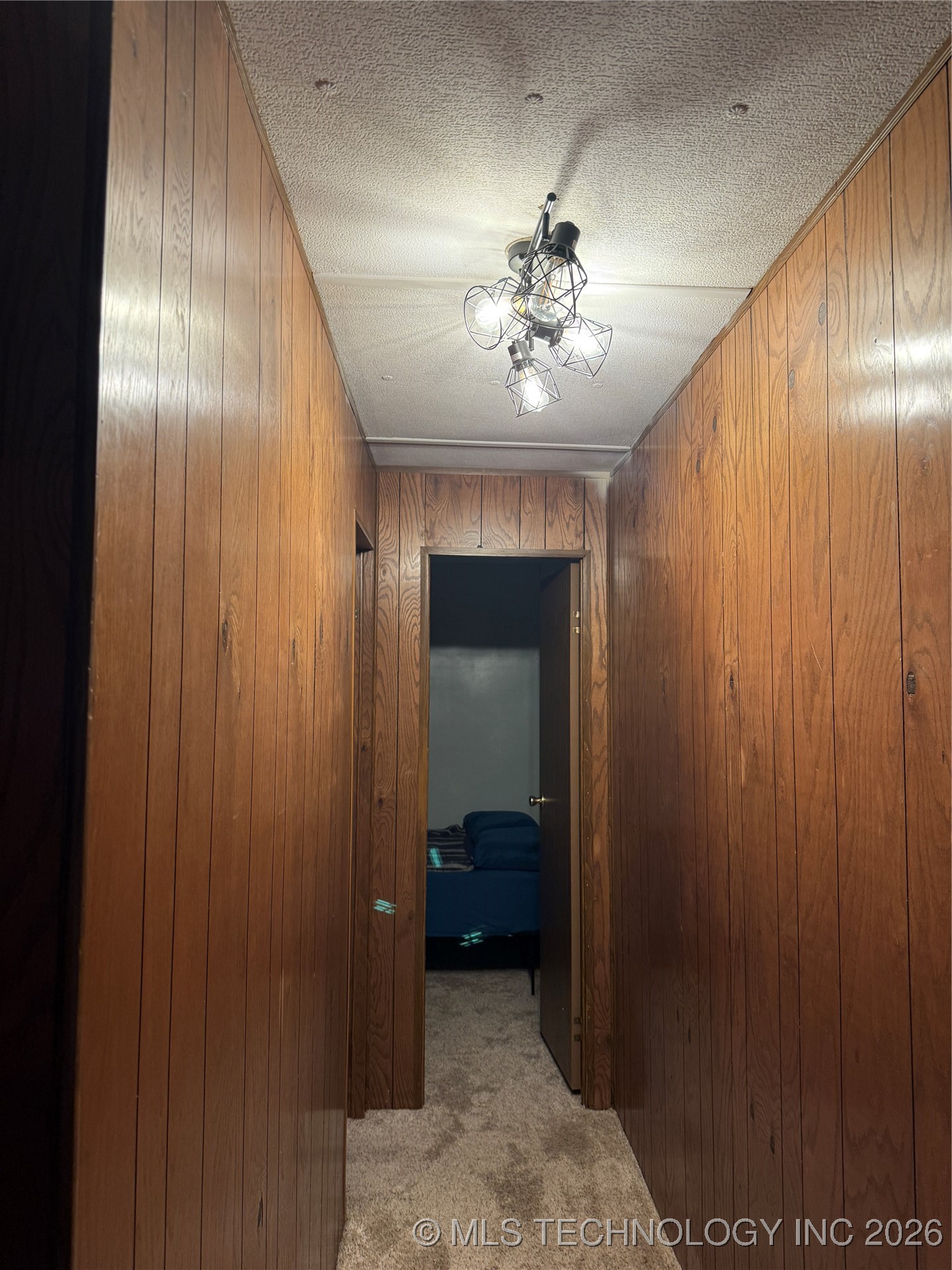 607 Terrace Property Photo 3