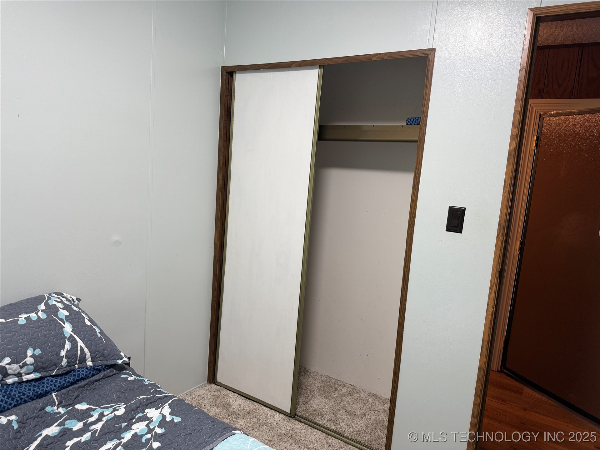 607 Terrace Property Photo 5