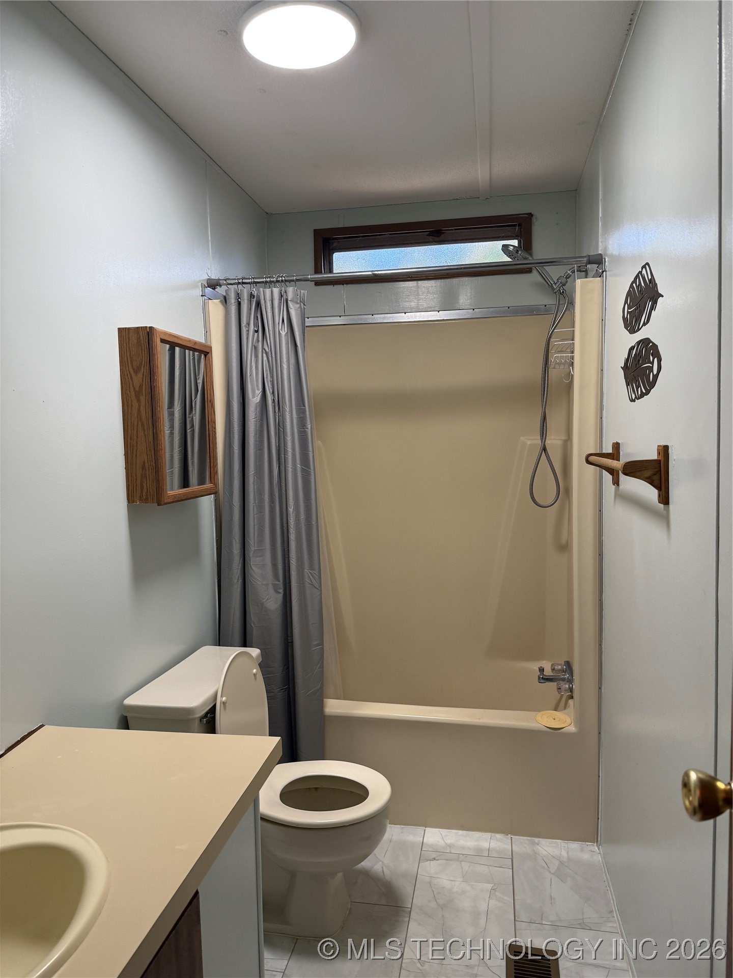 607 Terrace Property Photo 8