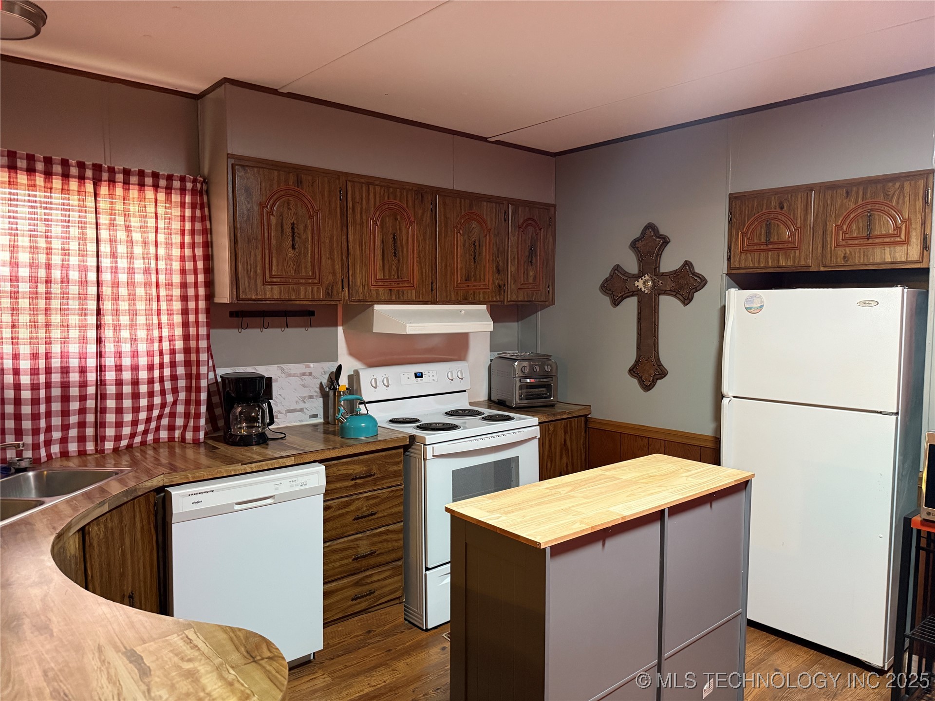 607 Terrace Property Photo 13