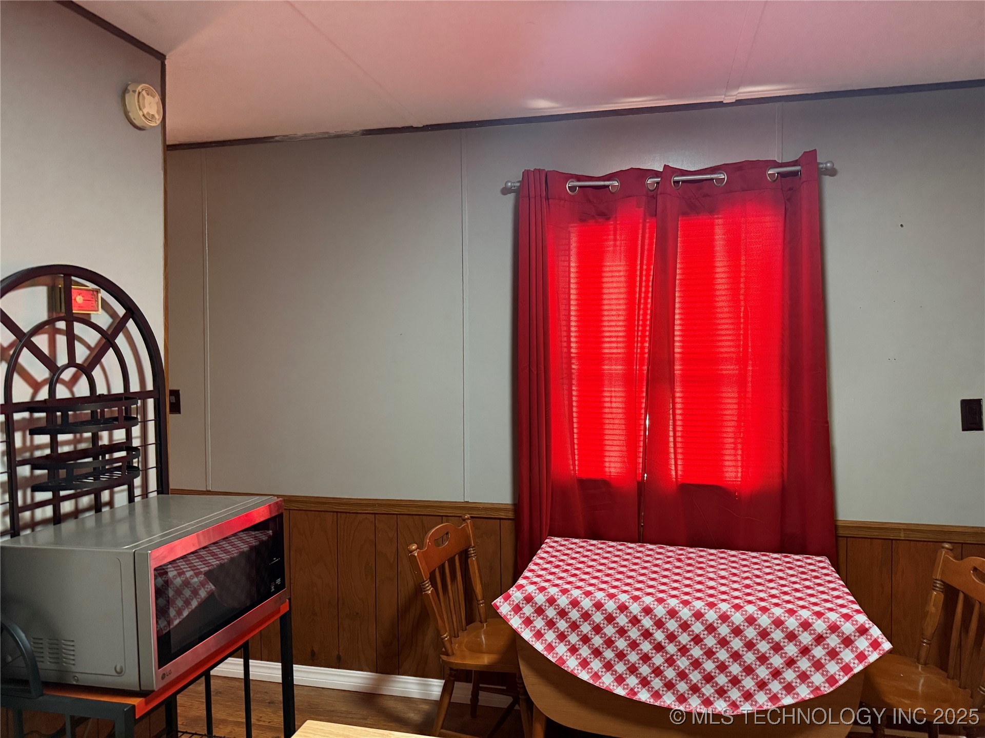 607 Terrace Property Photo 16