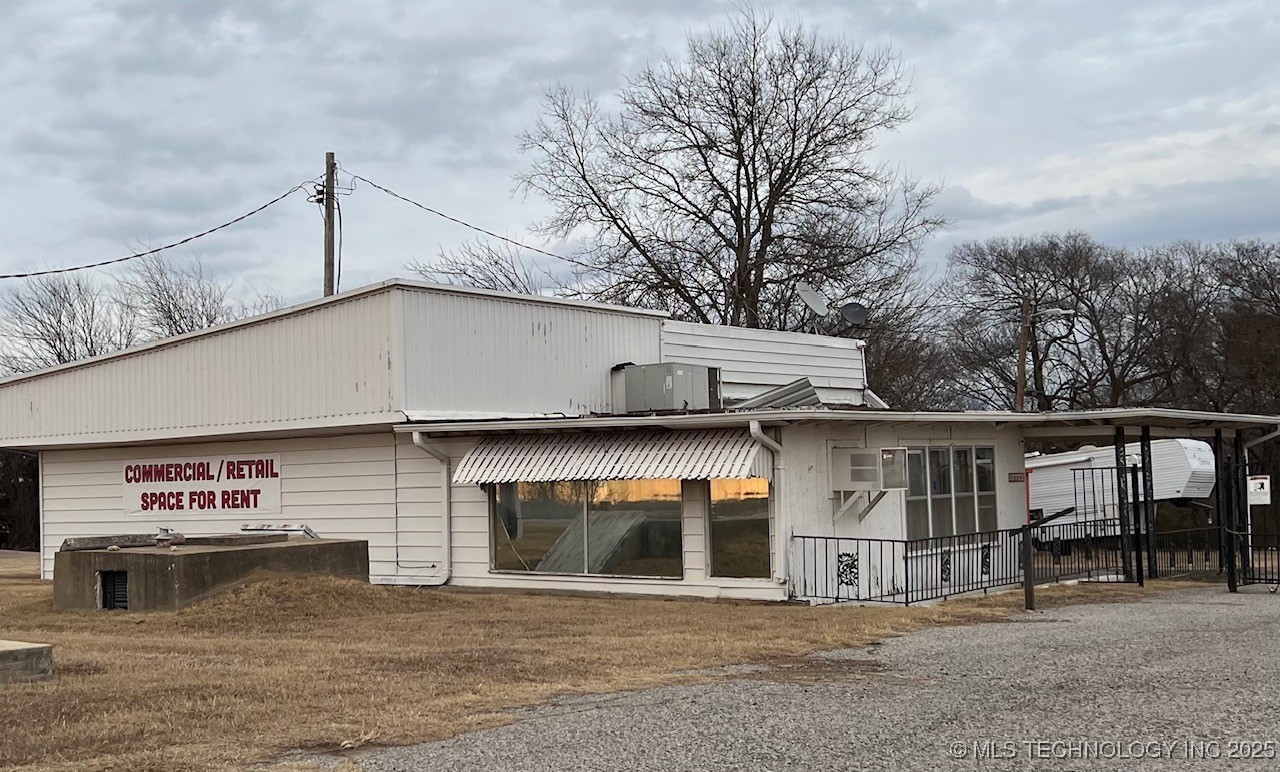 3336 S Commerce Property Photo 1