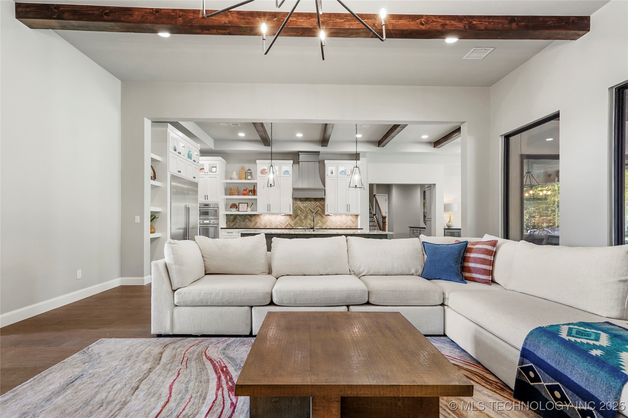 7316 E College Street Property Photo 9