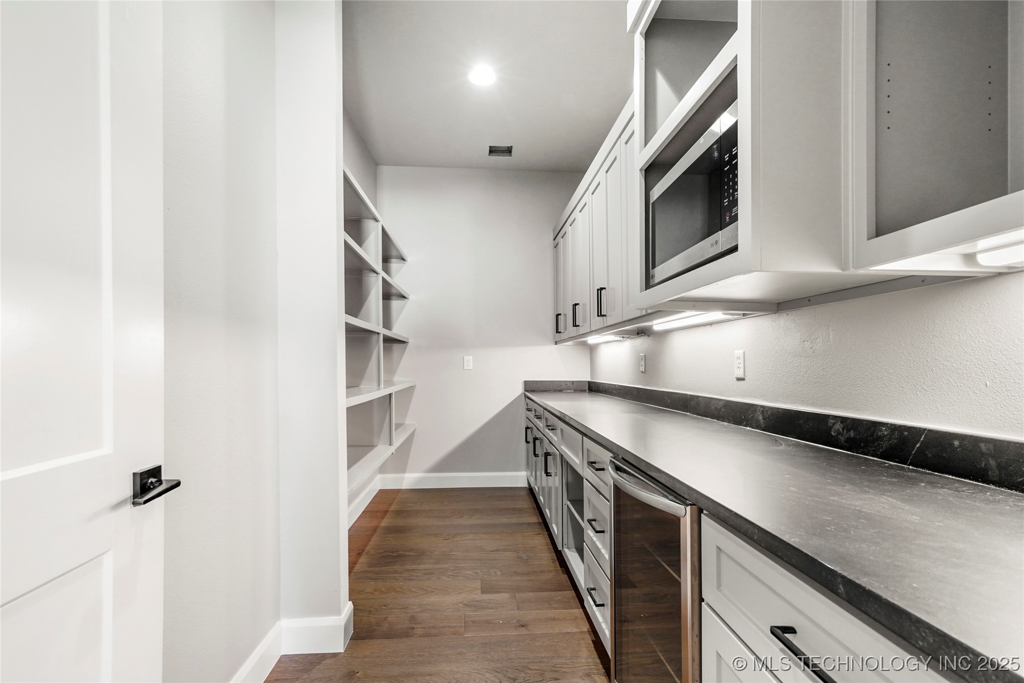 7316 E College Street Property Photo 14