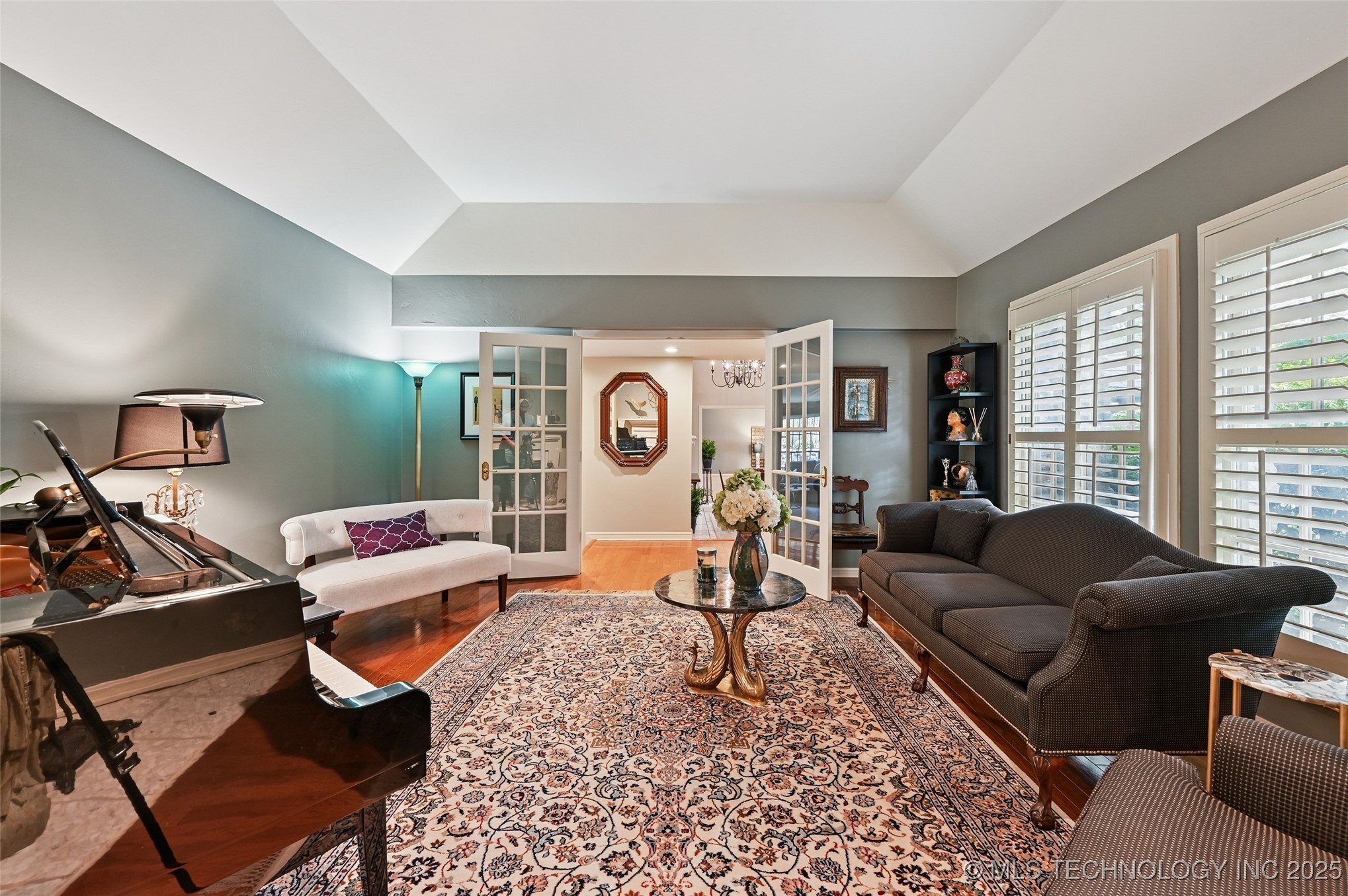 3133 E 68th Street Property Photo 16