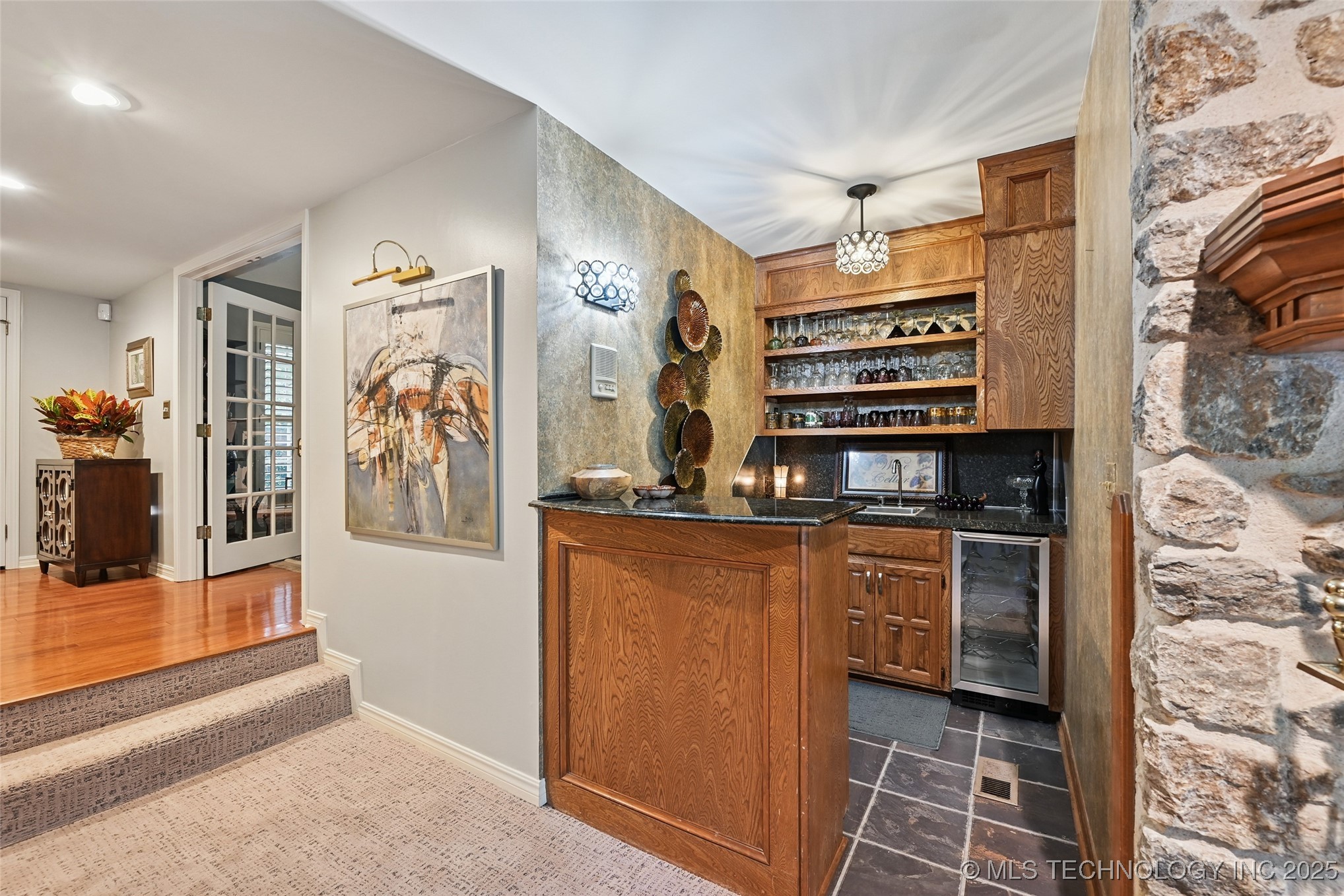 3133 E 68th Street Property Photo 17