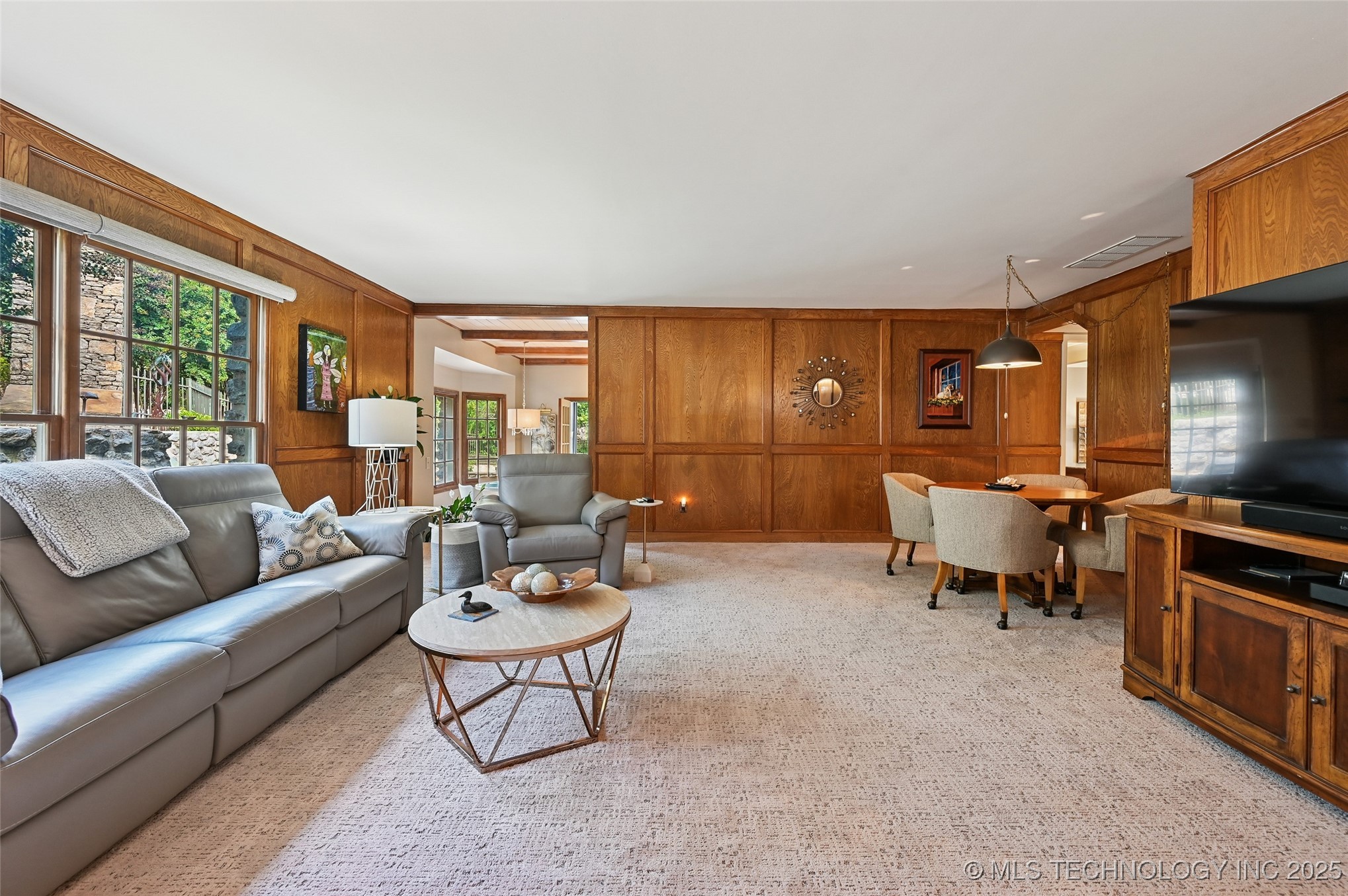 3133 E 68th Street Property Photo 21