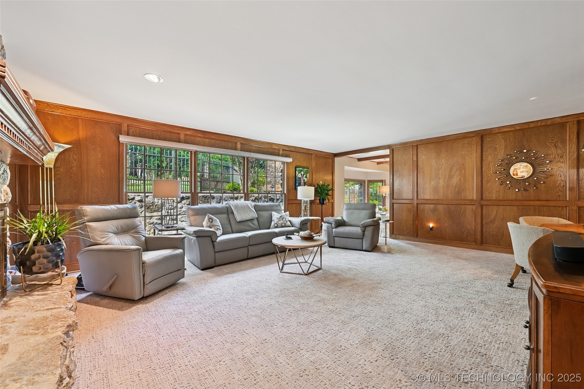 3133 E 68th Street Property Photo 22