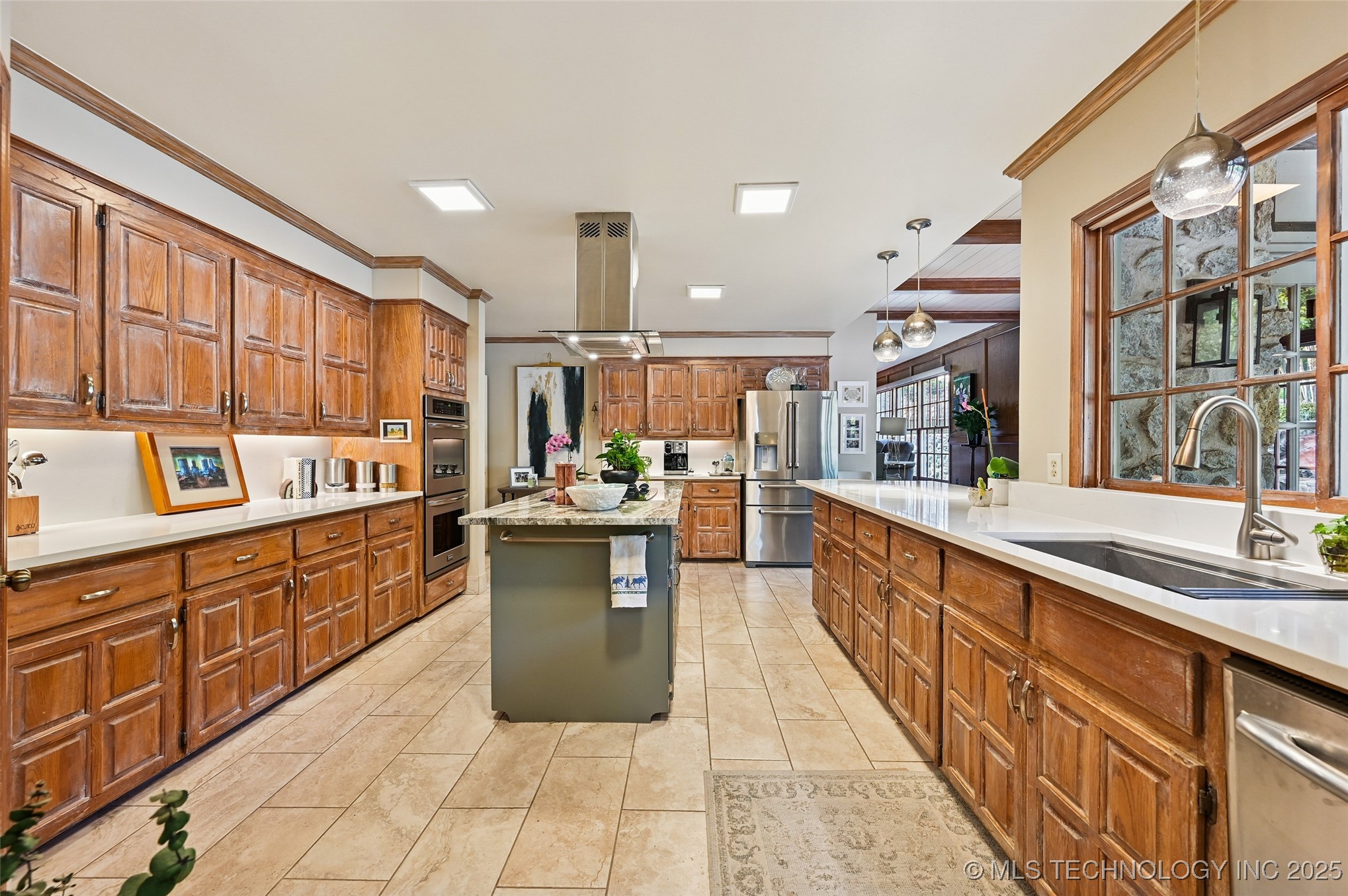 3133 E 68th Street Property Photo 28