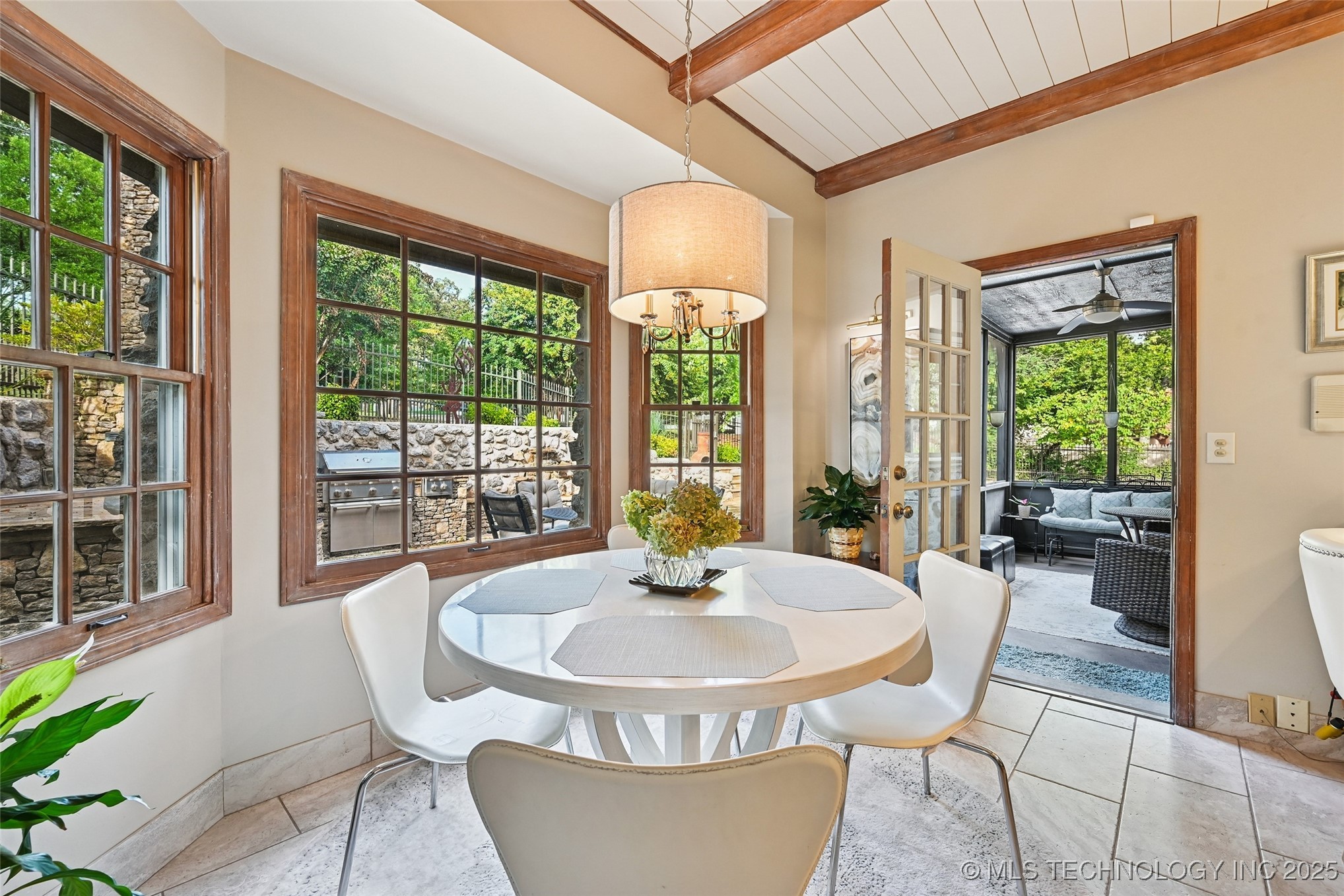 3133 E 68th Street Property Photo 31