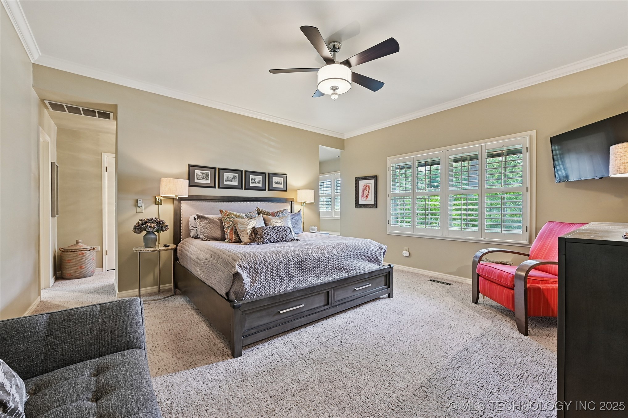 3133 E 68th Street Property Photo 36