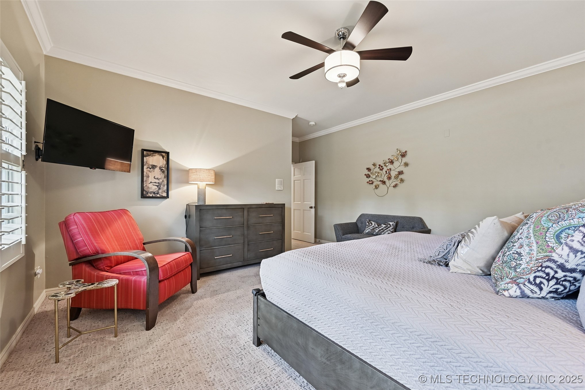 3133 E 68th Street Property Photo 37