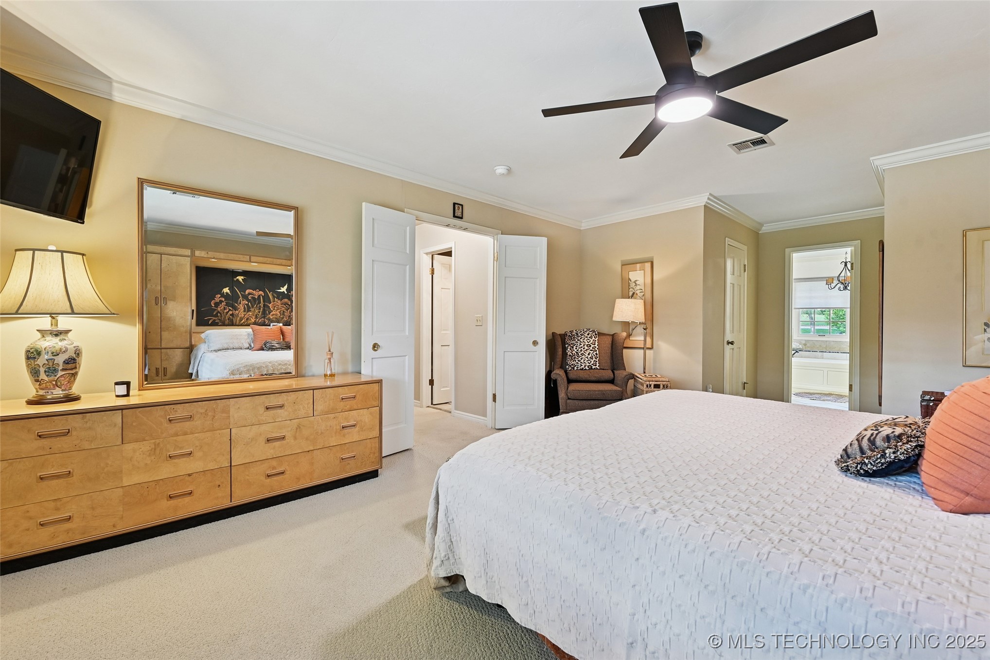 3133 E 68th Street Property Photo 51