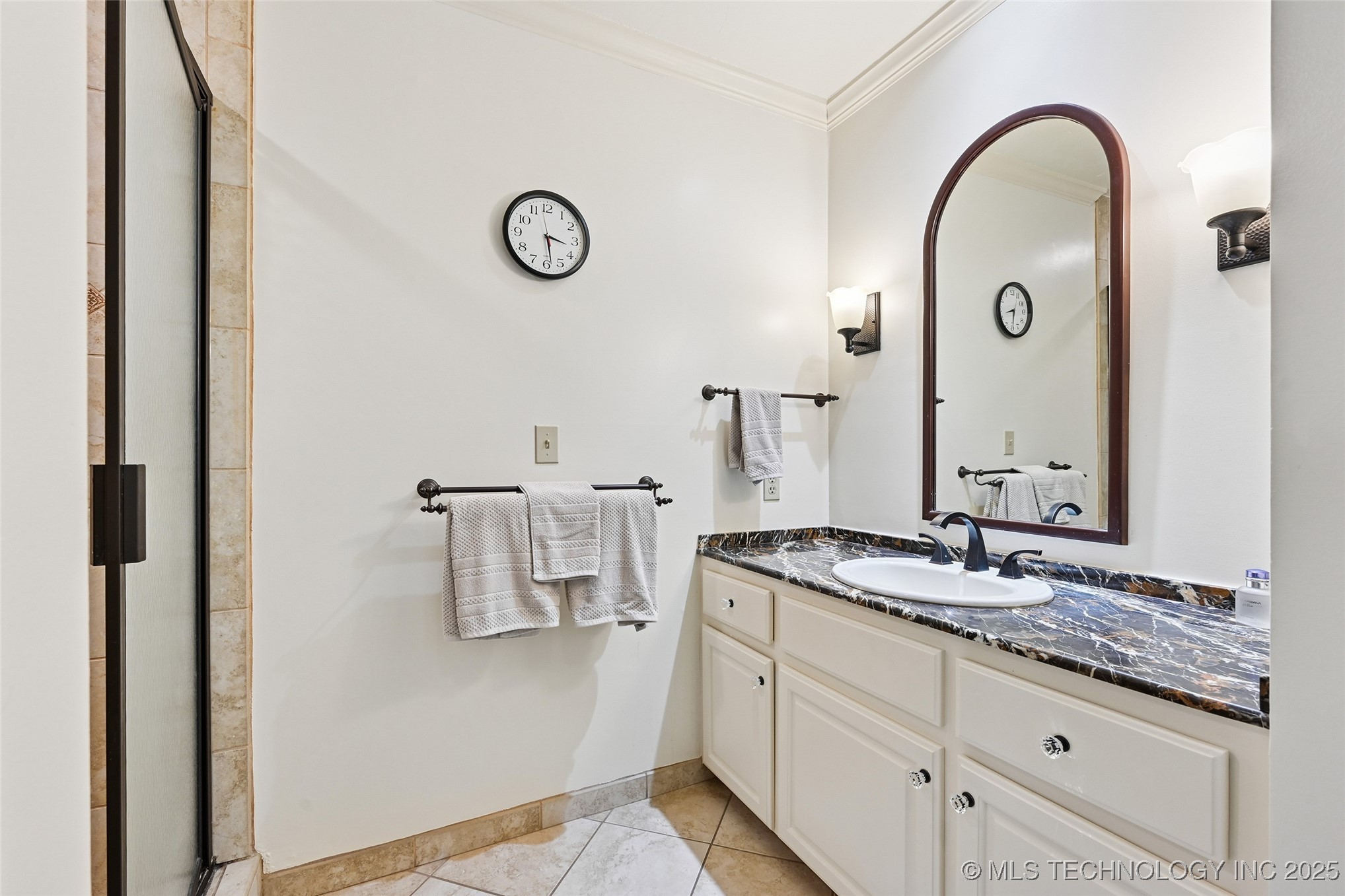 3133 E 68th Street Property Photo 57