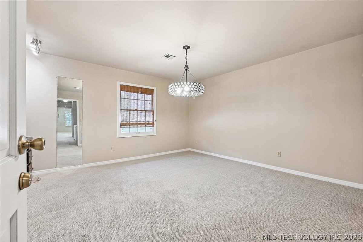 3133 E 68th Street Property Photo 62