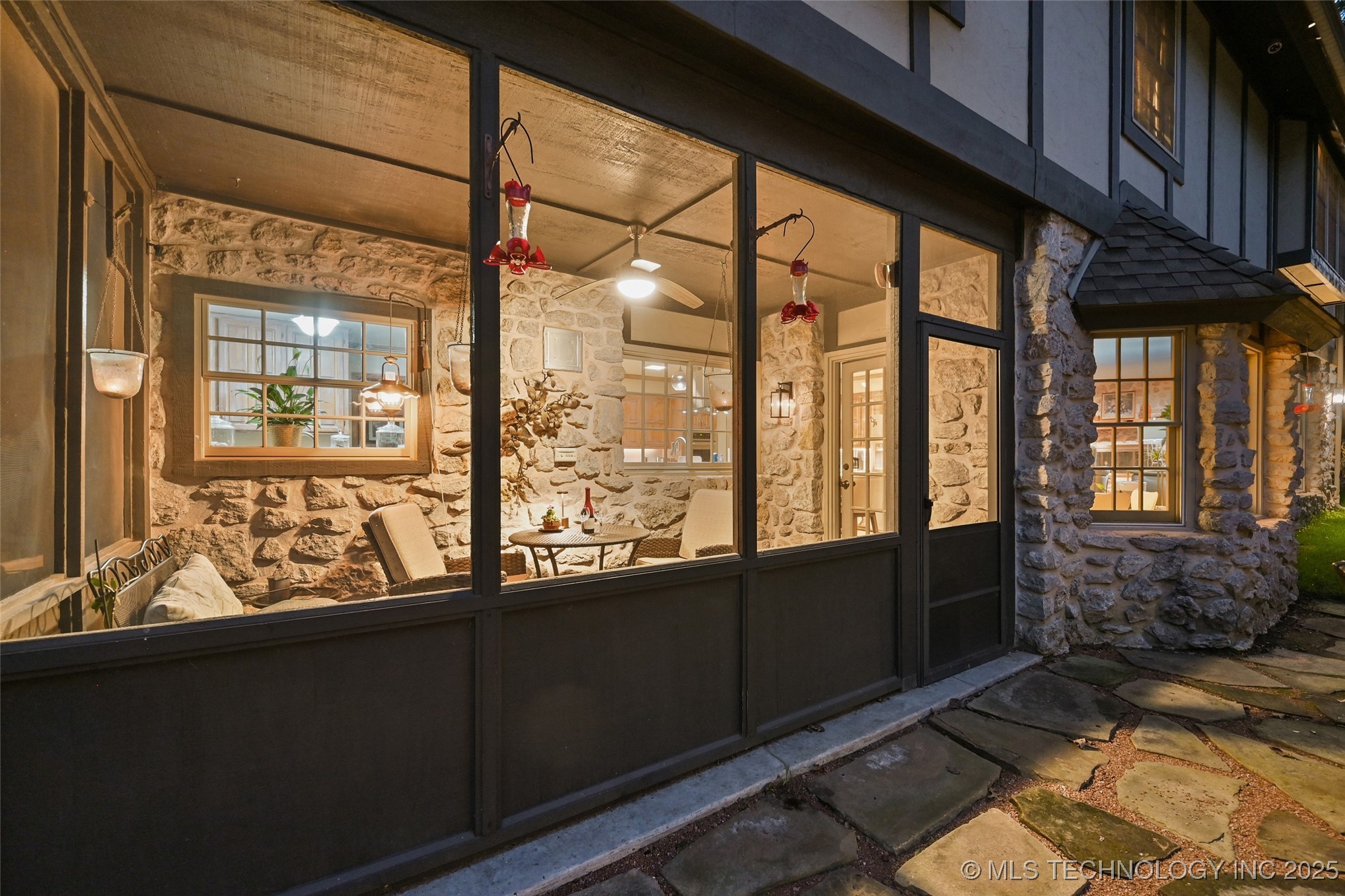 3133 E 68th Street Property Photo 69