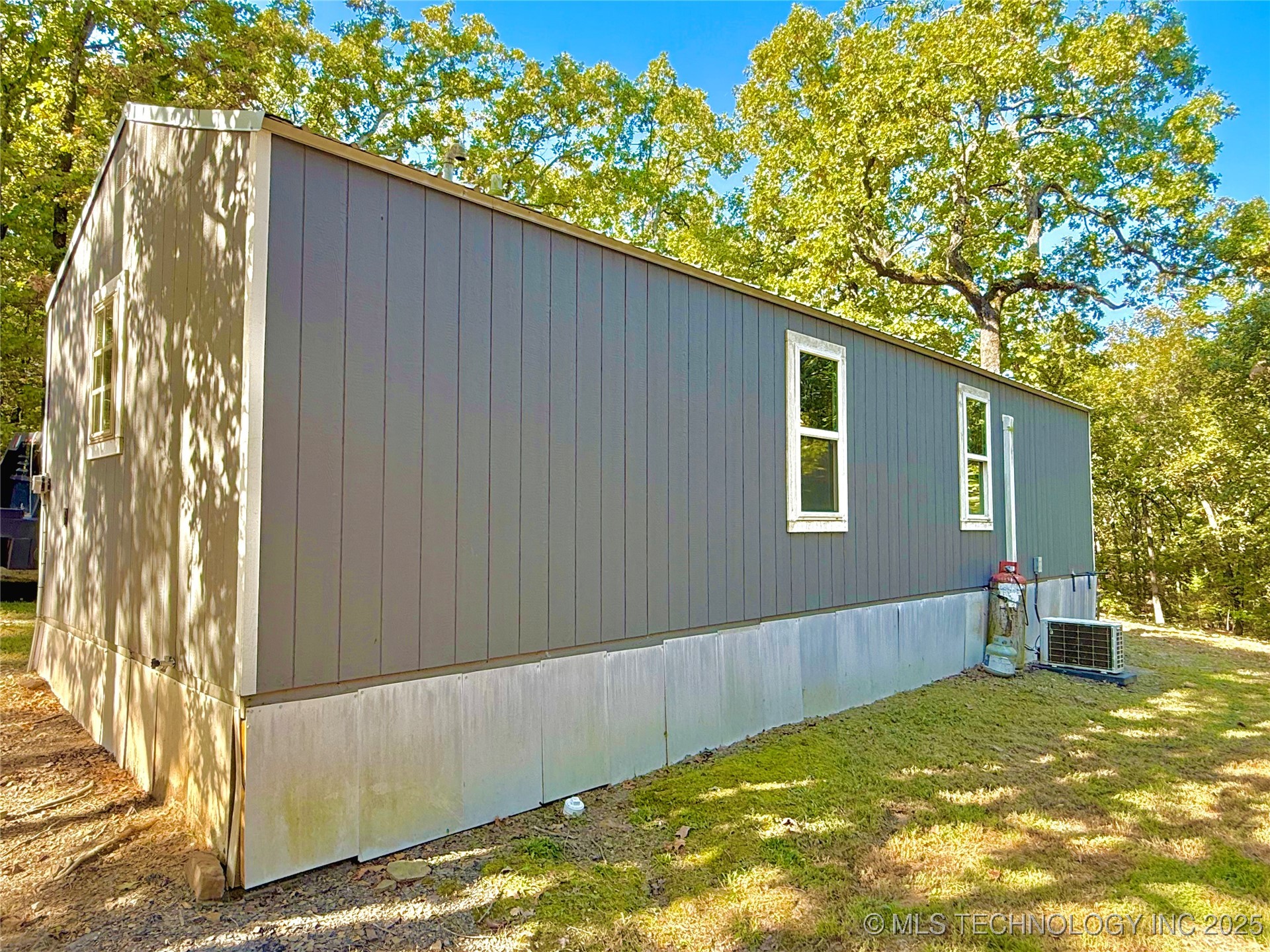 14741 E 147th Street S Property Photo 2