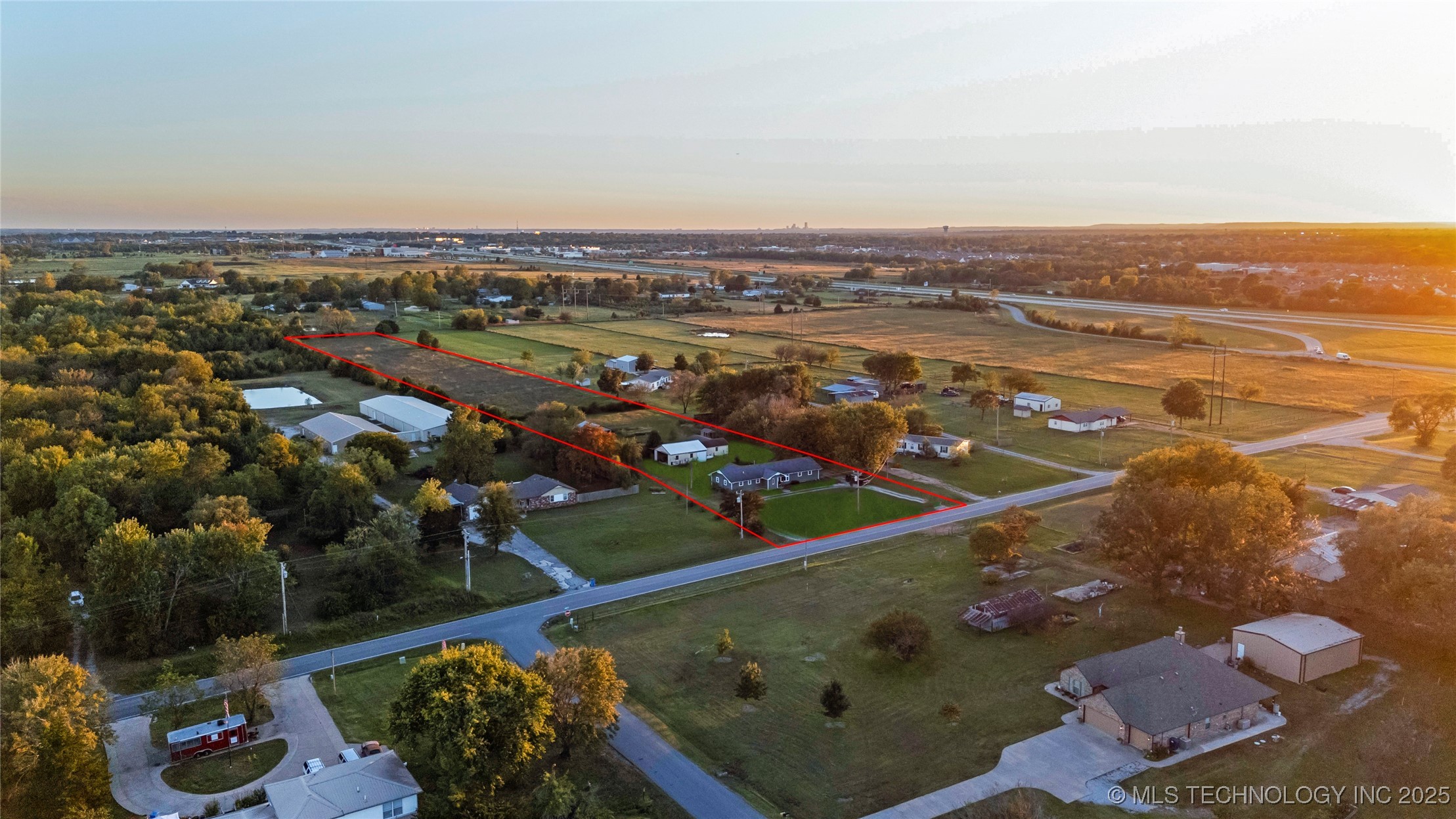 14208 E 126th Street North Property Photo 4