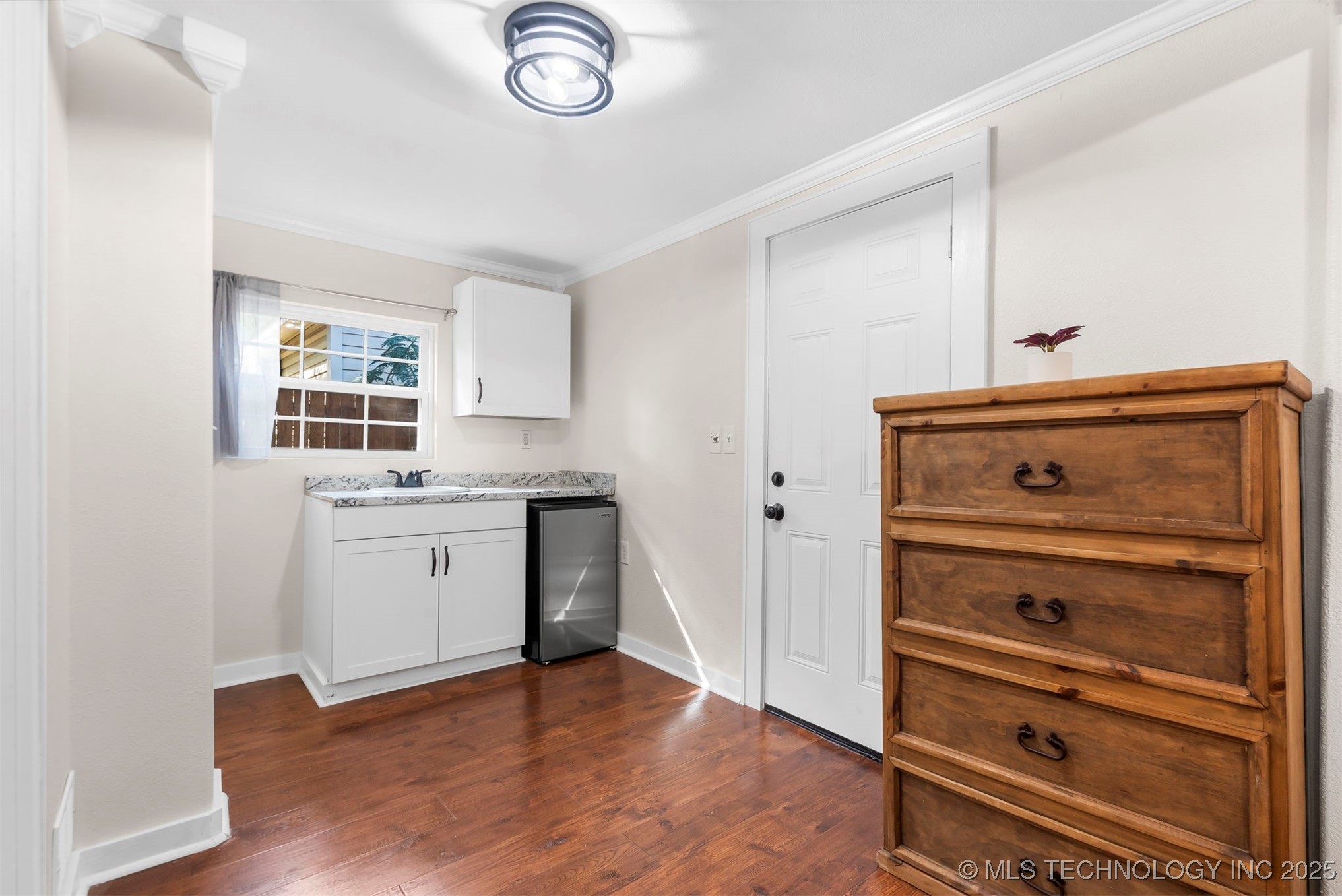 1315 W Easton Street Property Photo 19