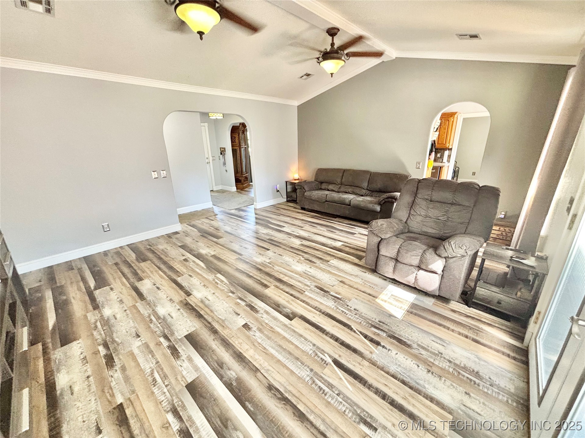 1801 E Willow Drive Property Photo 6