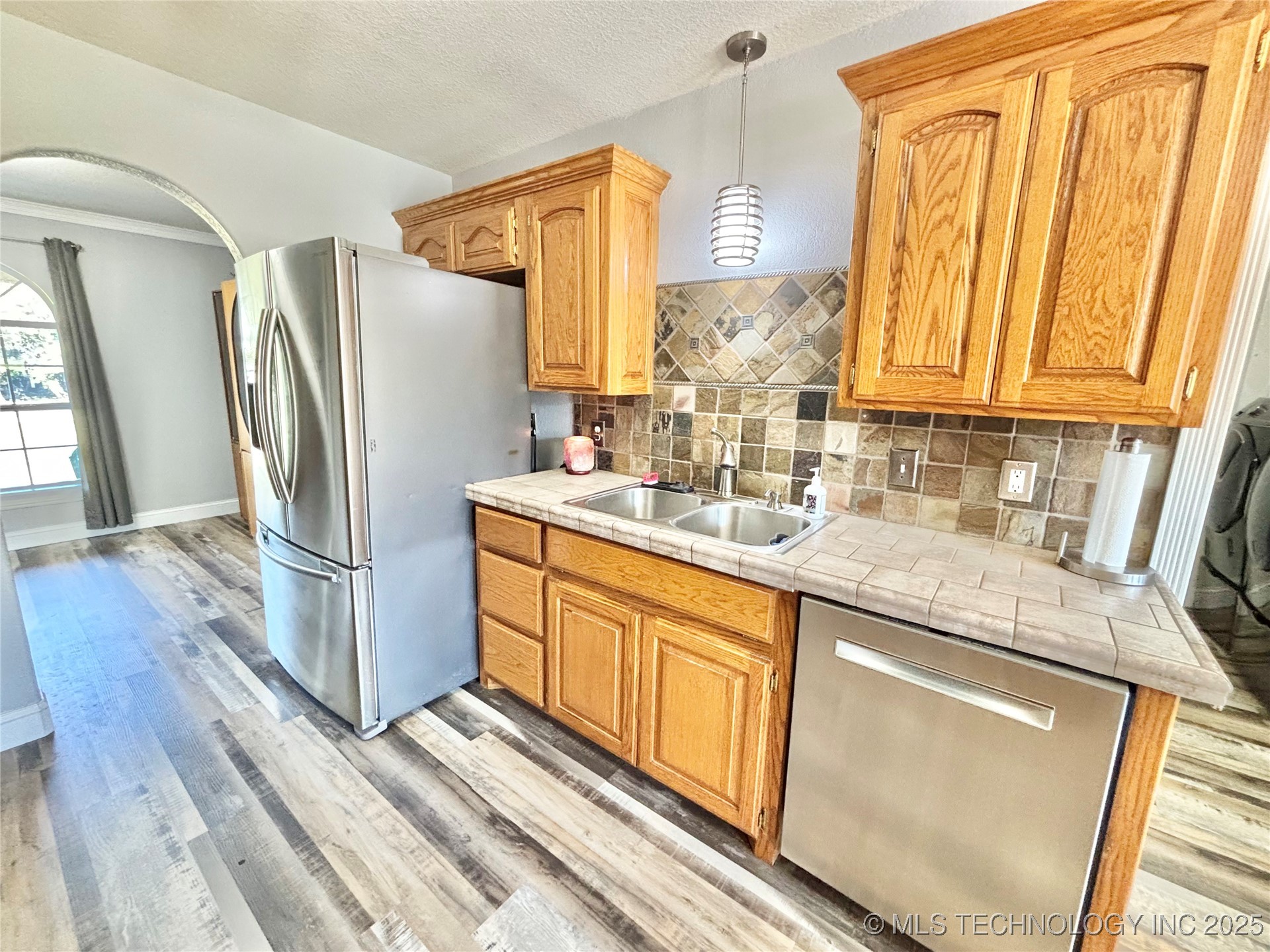 1801 E Willow Drive Property Photo 11