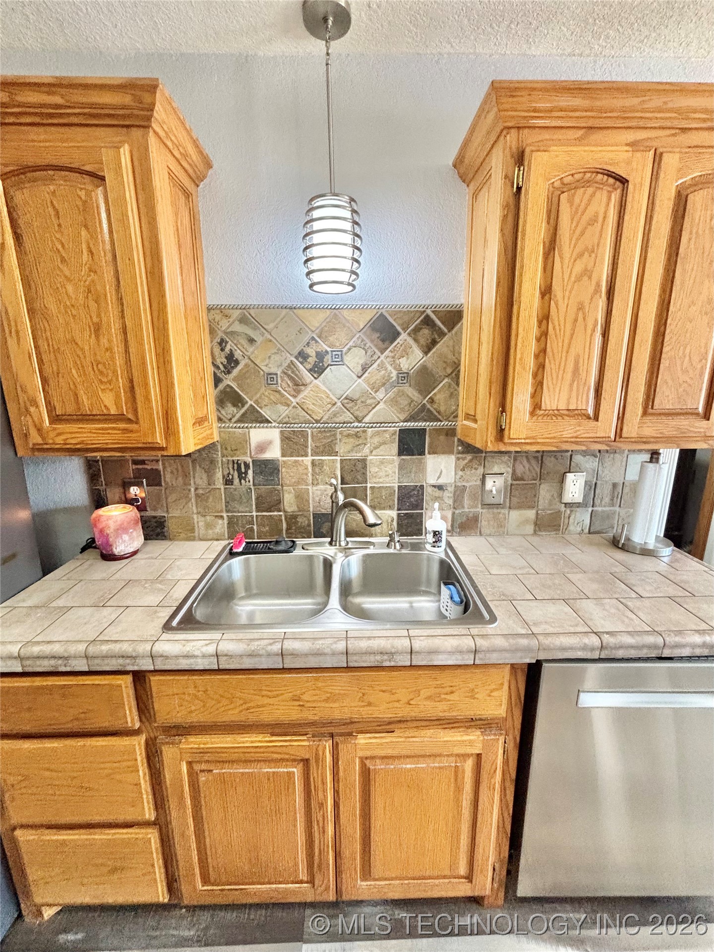 1801 E Willow Drive Property Photo 12