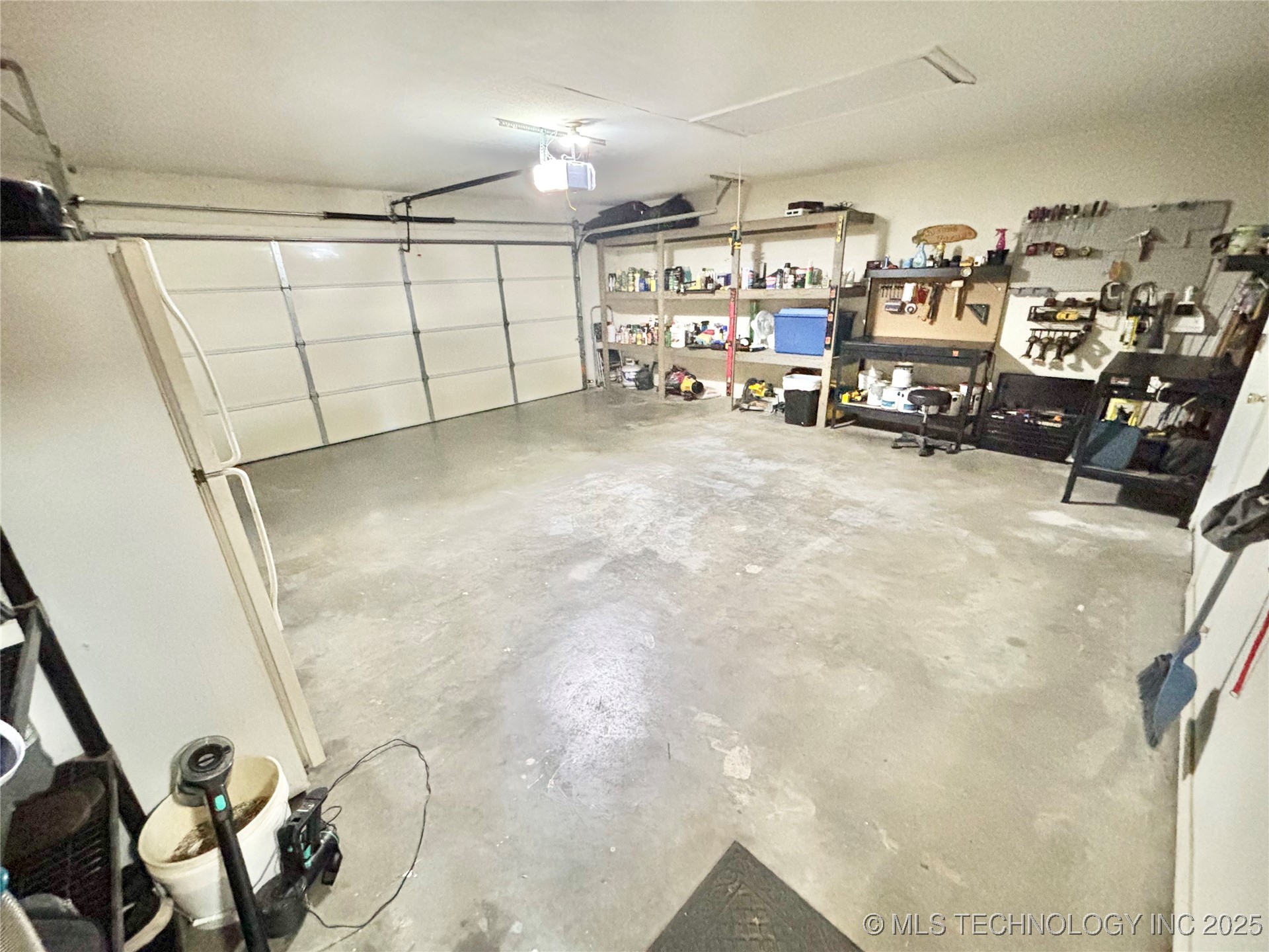 1801 E Willow Drive Property Photo 32