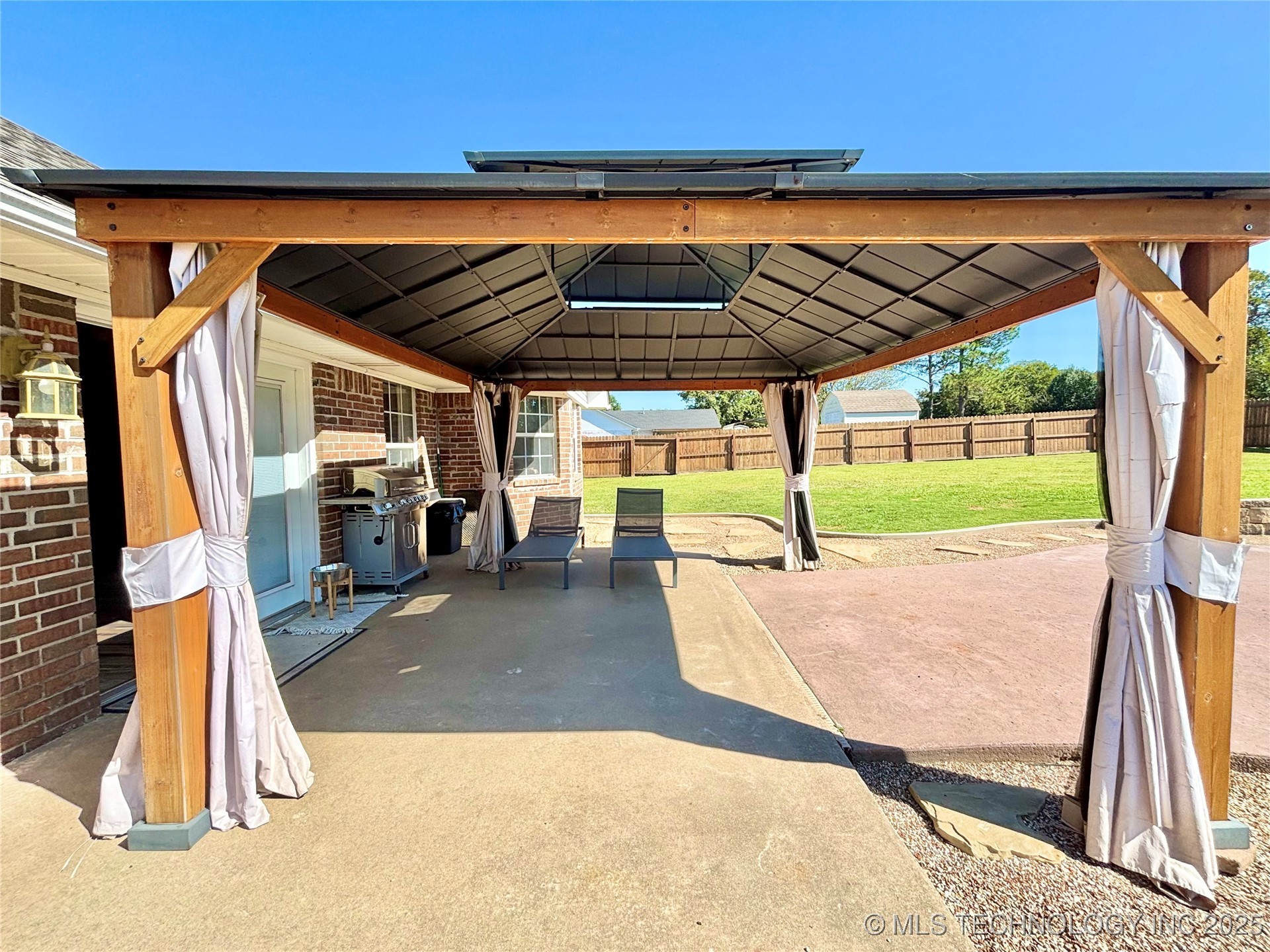 1801 E Willow Drive Property Photo 35