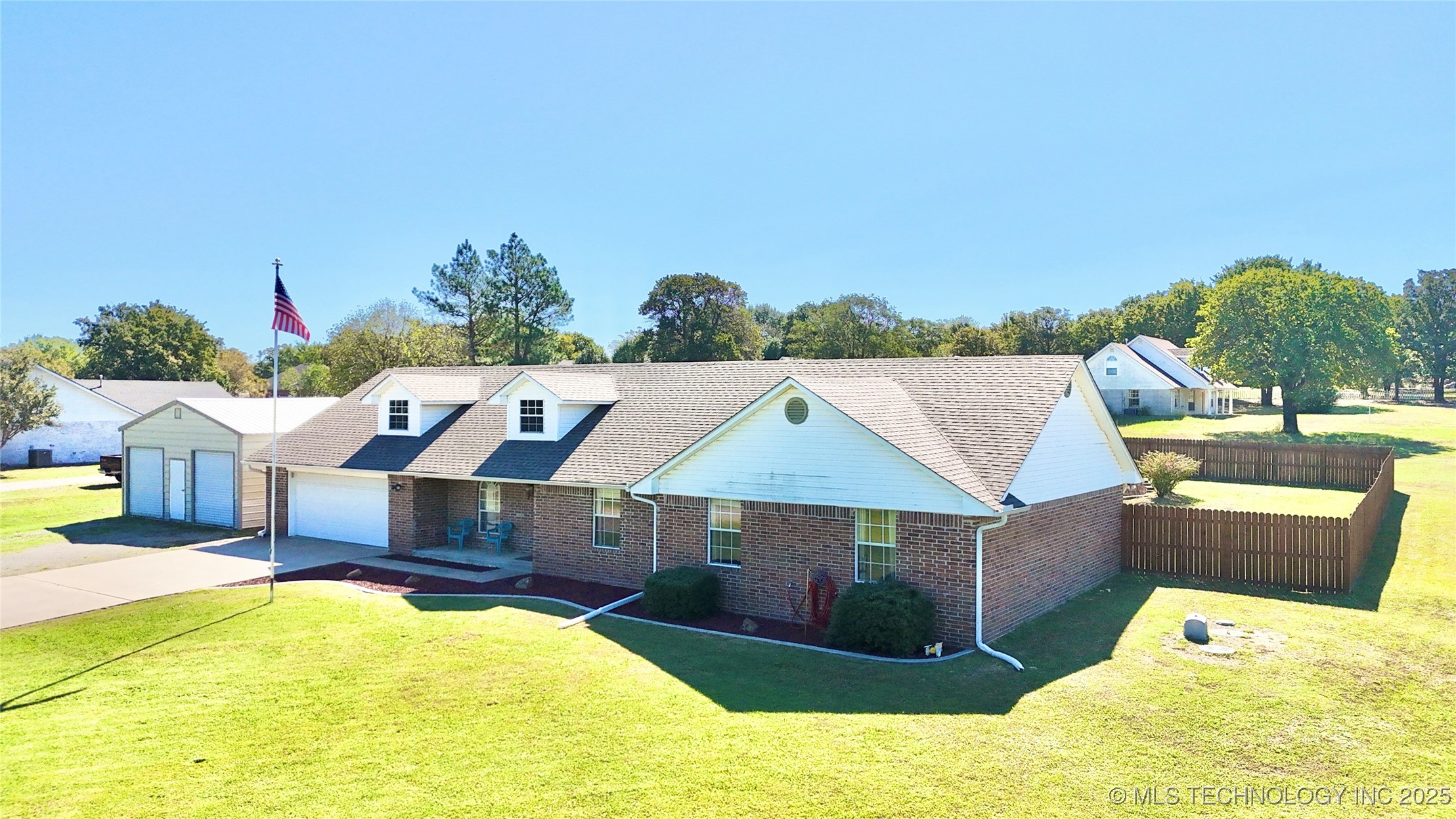 1801 E Willow Drive Property Photo 44