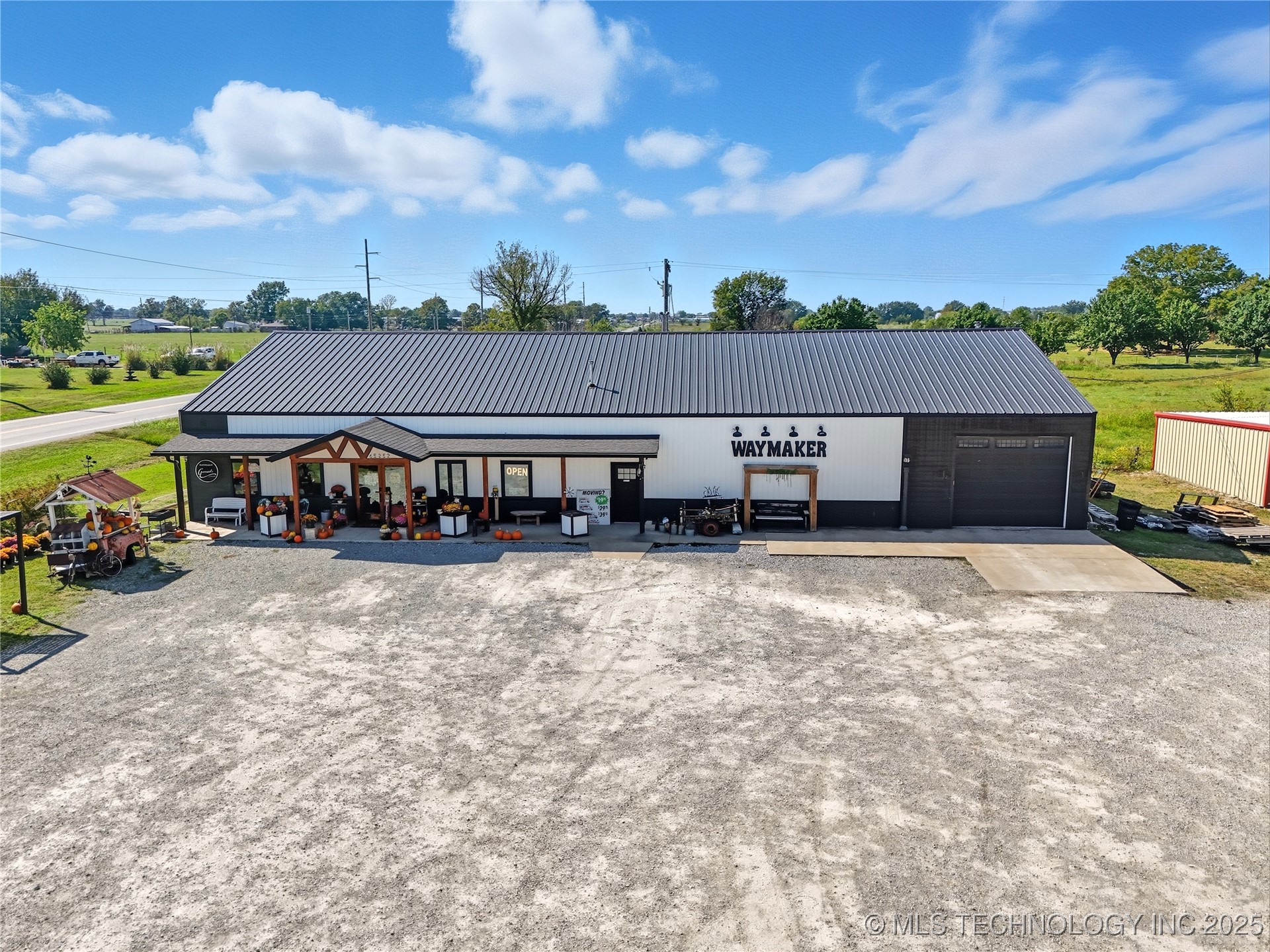 65252 E 290 Road Property Photo 2