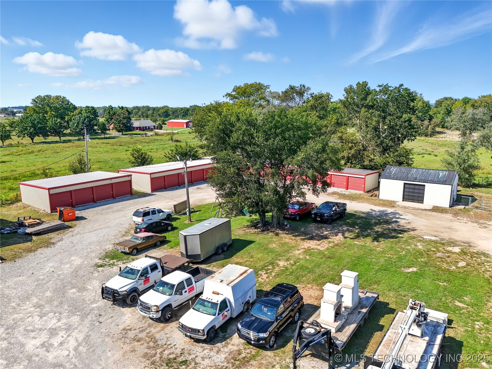 65252 E 290 Road Property Photo 3